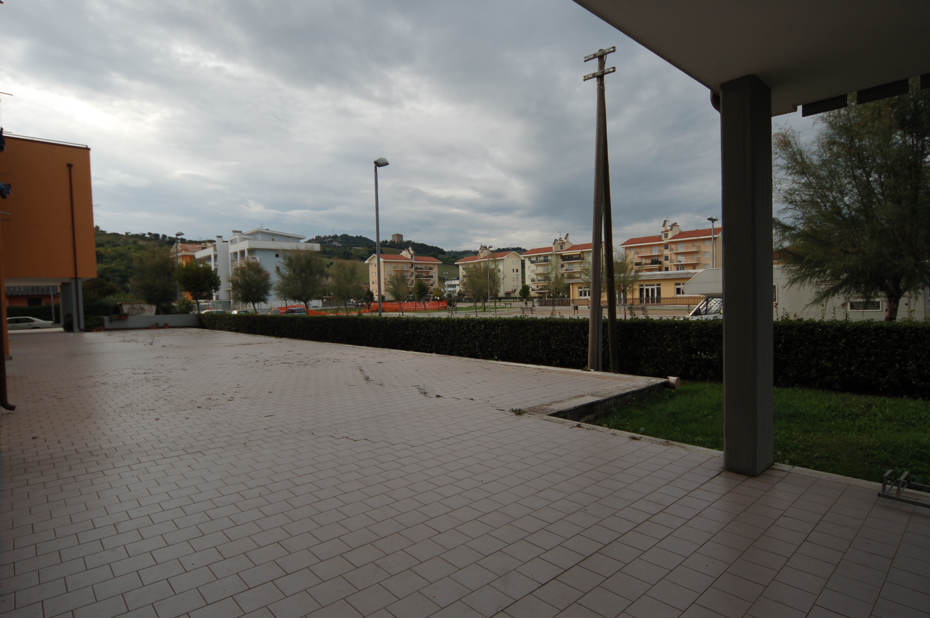 Locale Commerciale in vendita a Martinsicuro, Villa Rosa (zona A Sud Del Centro)