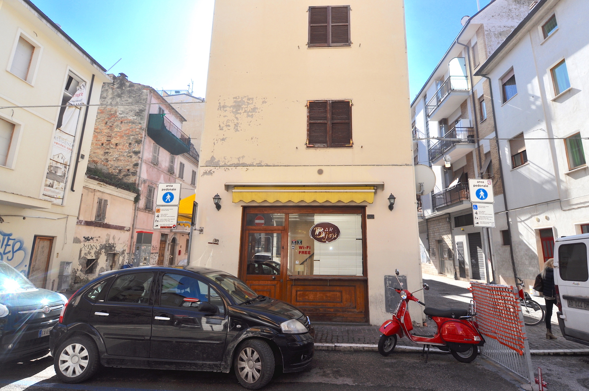 Locale Commerciale in vendita a San Benedetto del Tronto, Centralissima