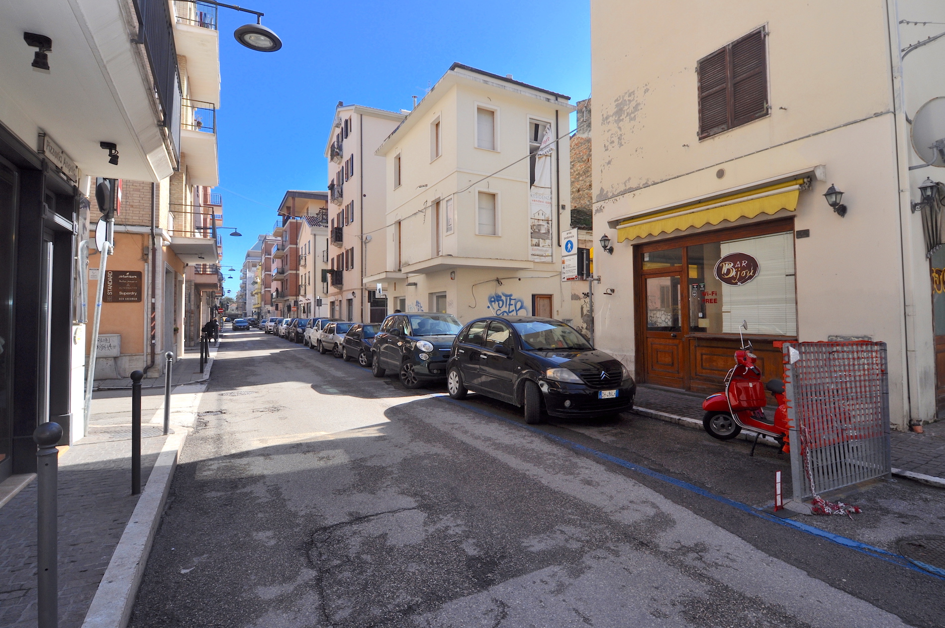 Locale Commerciale in vendita a San Benedetto del Tronto, Centralissima