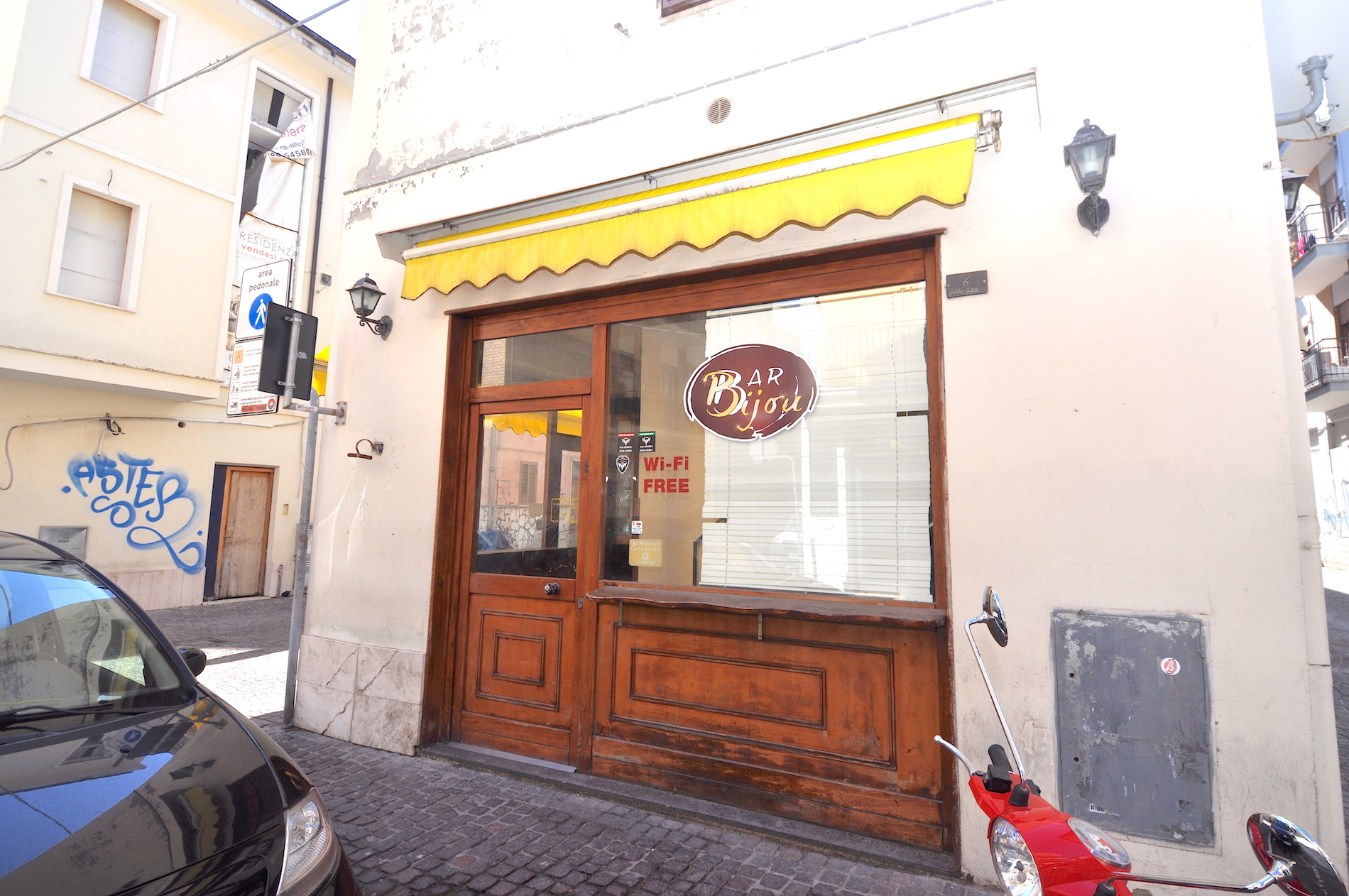 Locale Commerciale in vendita a San Benedetto del Tronto, Centralissima