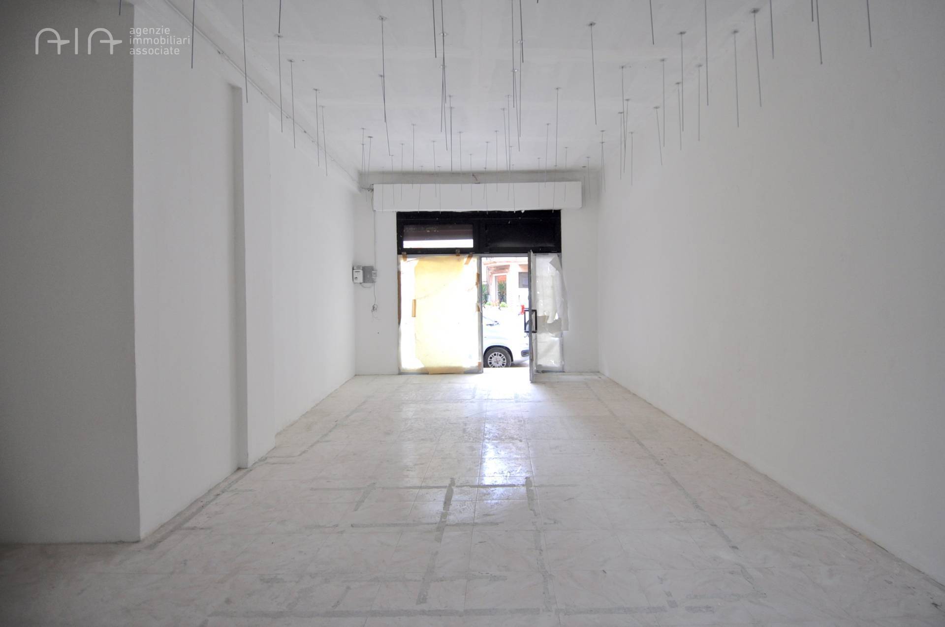 Locale Commerciale in affitto a San Benedetto del Tronto, Centralissima