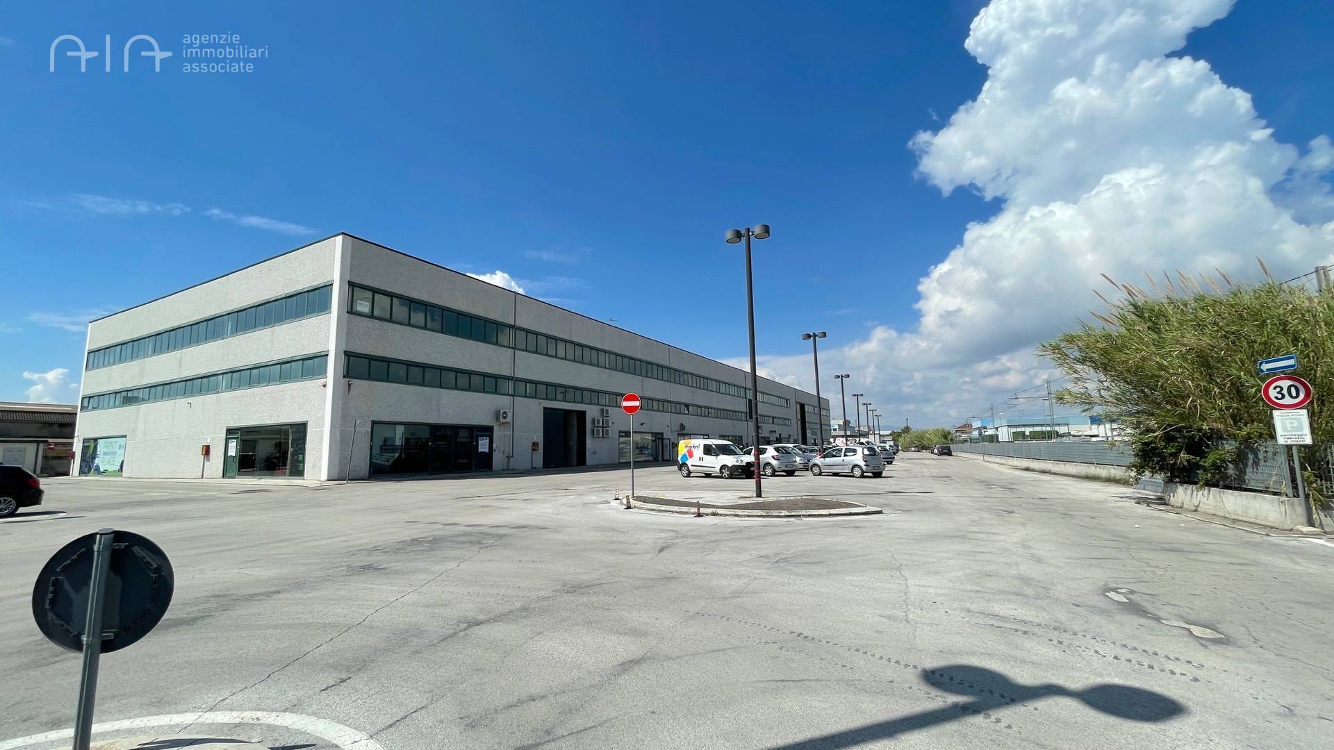 Ufficio / Studio Professionale in vendita a San Benedetto del Tronto, Porto D'ascoli residenziale