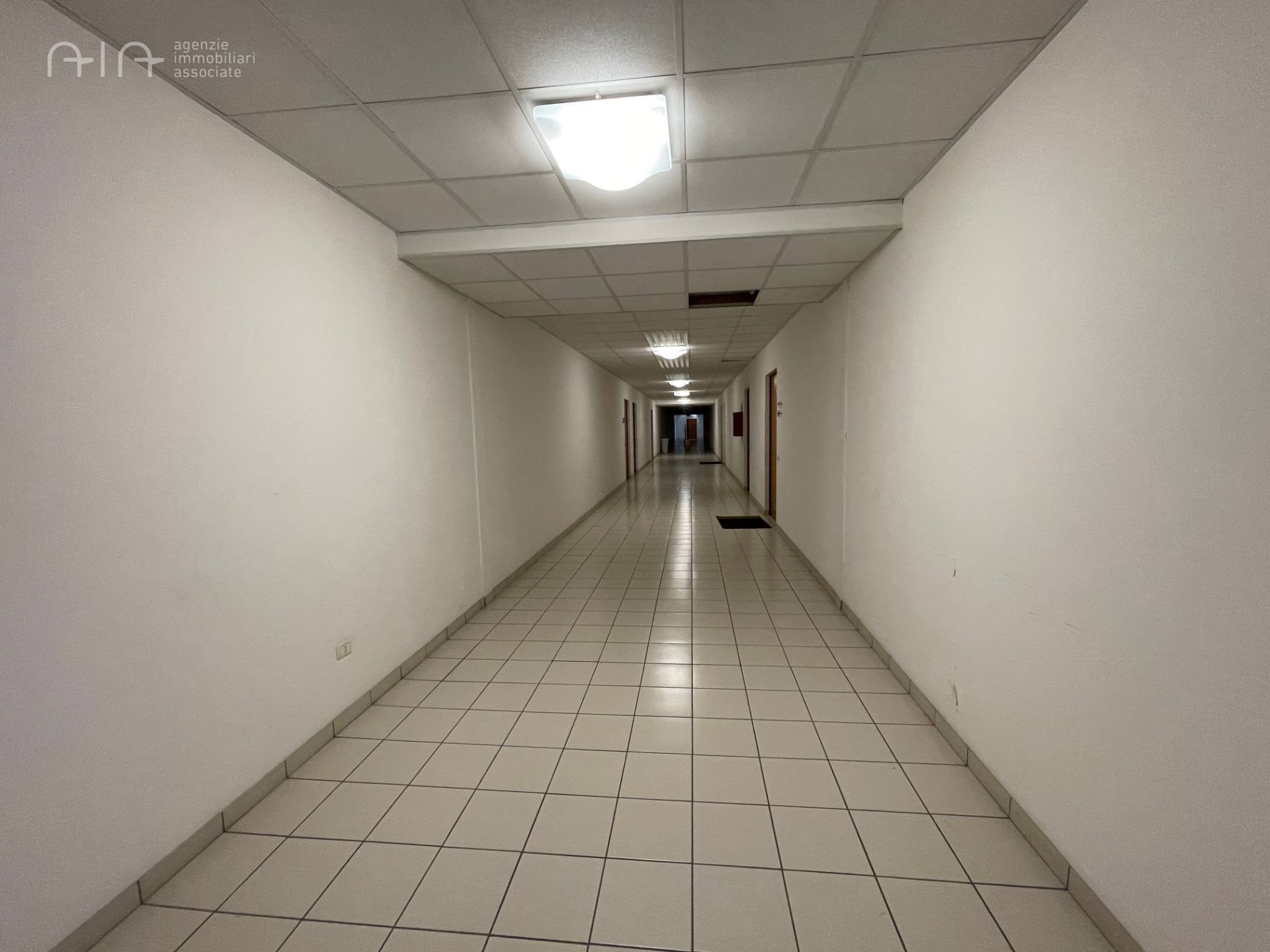 Ufficio / Studio Professionale in vendita a San Benedetto del Tronto, Porto D'ascoli residenziale