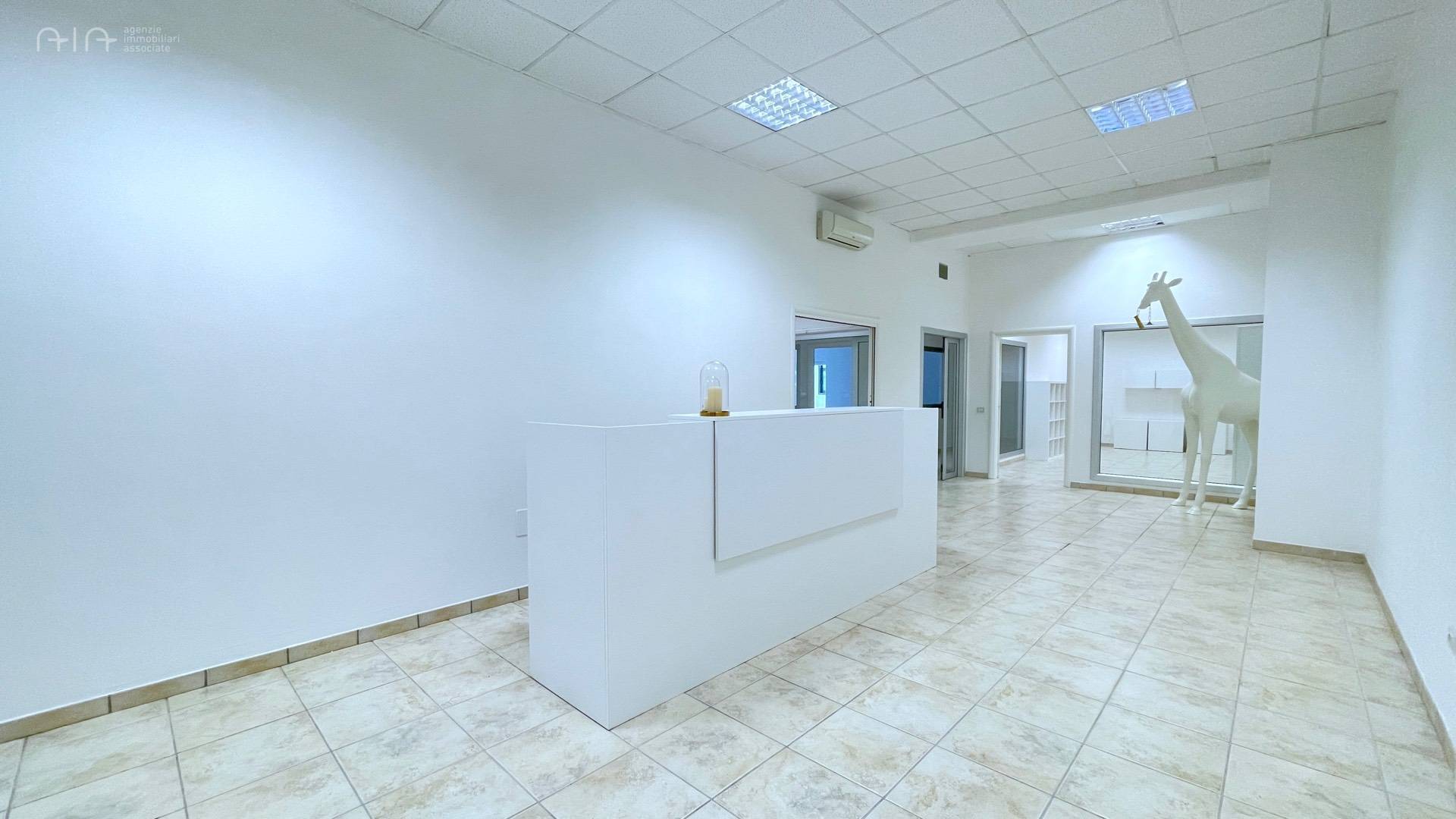 Ufficio / Studio Professionale in vendita a Colonnella, Industriale (bonifica Del Tronto)