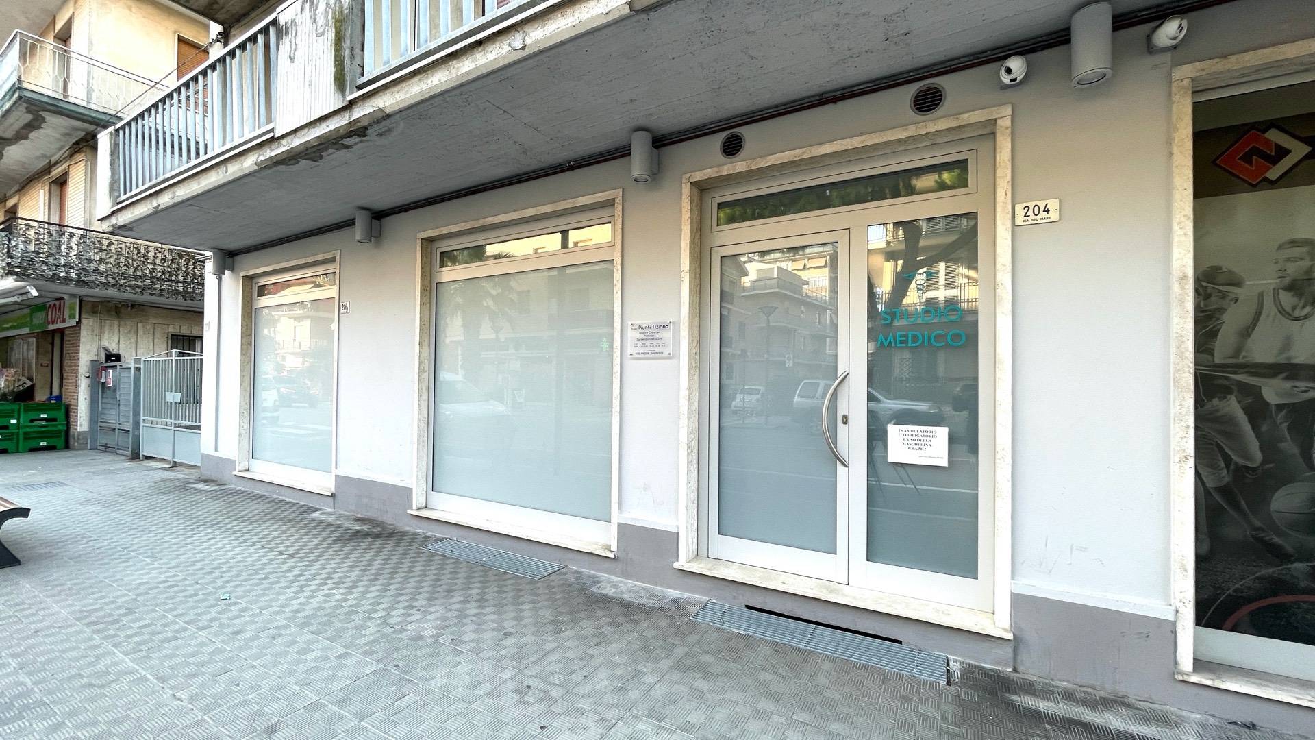 Ufficio / Studio Professionale in affitto a San Benedetto del Tronto, Porto D'ascoli lungomare