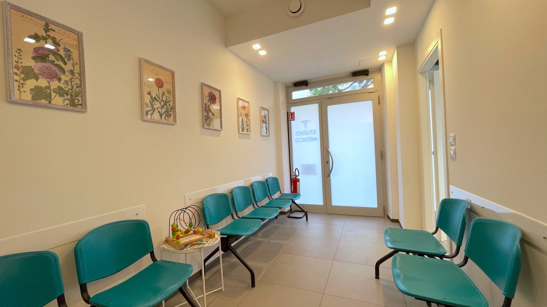 Ufficio / Studio Professionale in affitto a San Benedetto del Tronto, Porto D'ascoli lungomare