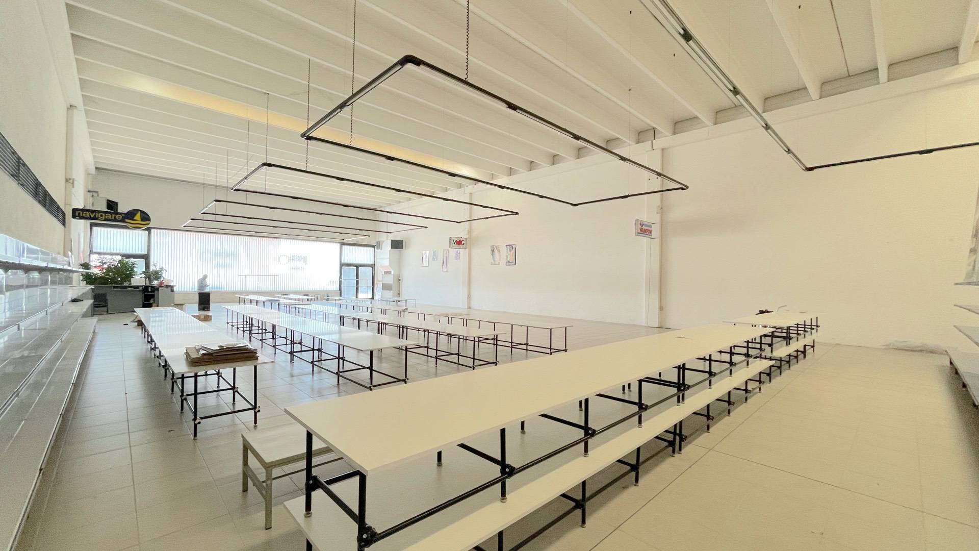 Locale Commerciale in vendita a San Benedetto del Tronto, Porto D'ascoli residenziale