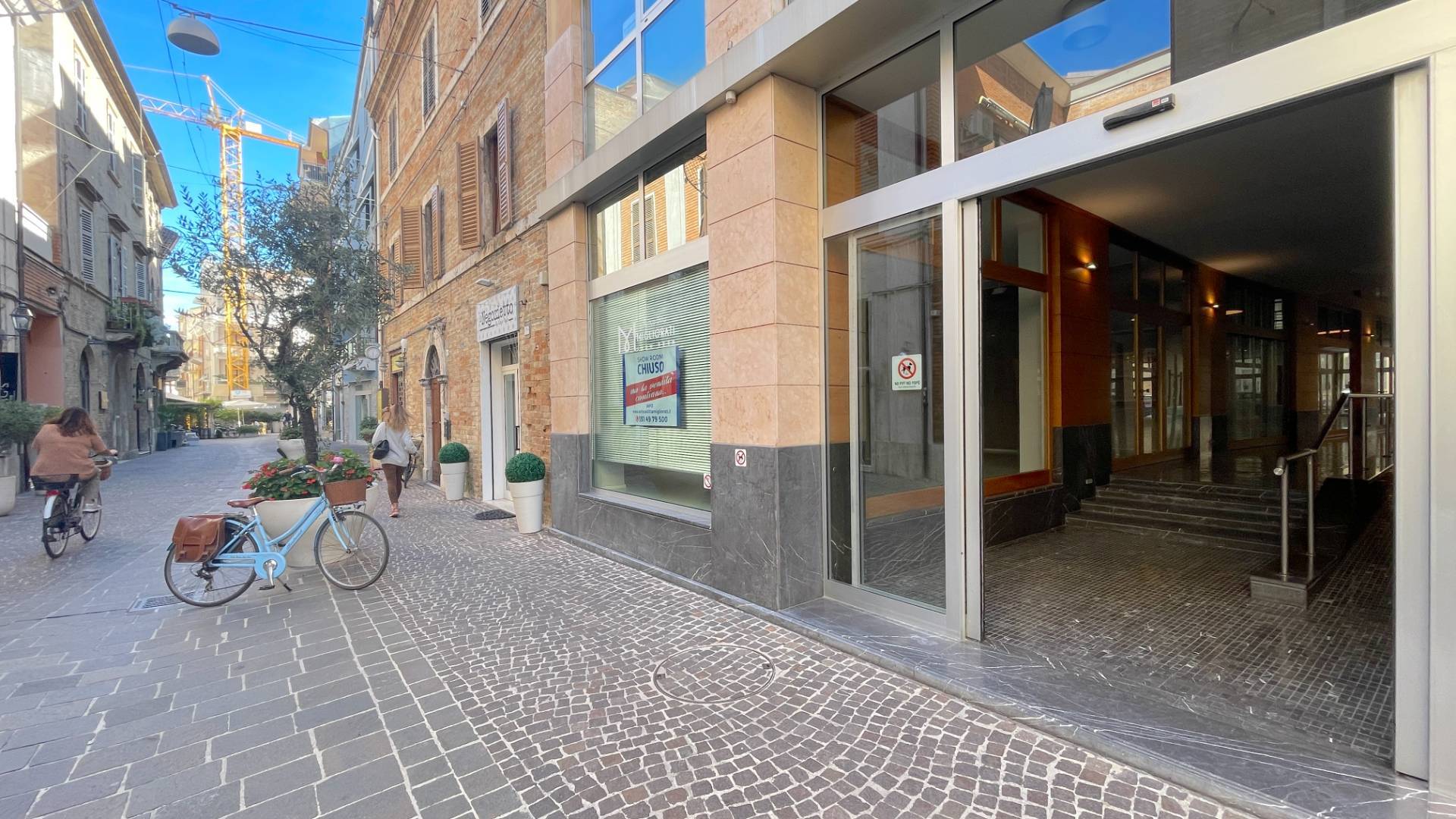Locale Commerciale in affitto a San Benedetto del Tronto, Centralissima