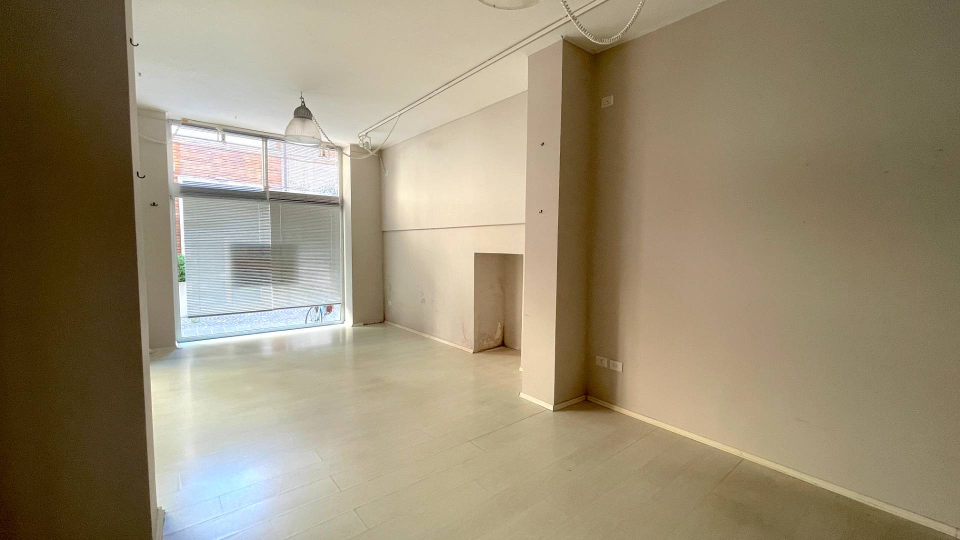 Locale Commerciale in affitto a San Benedetto del Tronto, Centralissima