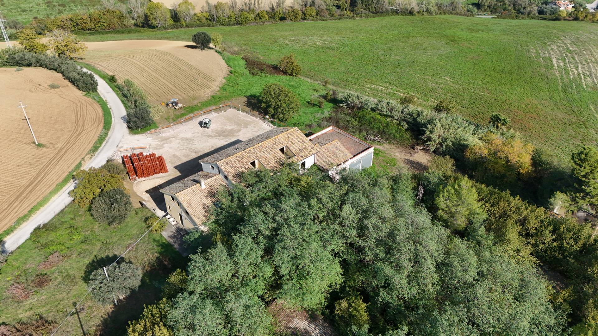 Casale Colonico Rustico in vendita a Acquaviva Picena, Madonna delle Piane