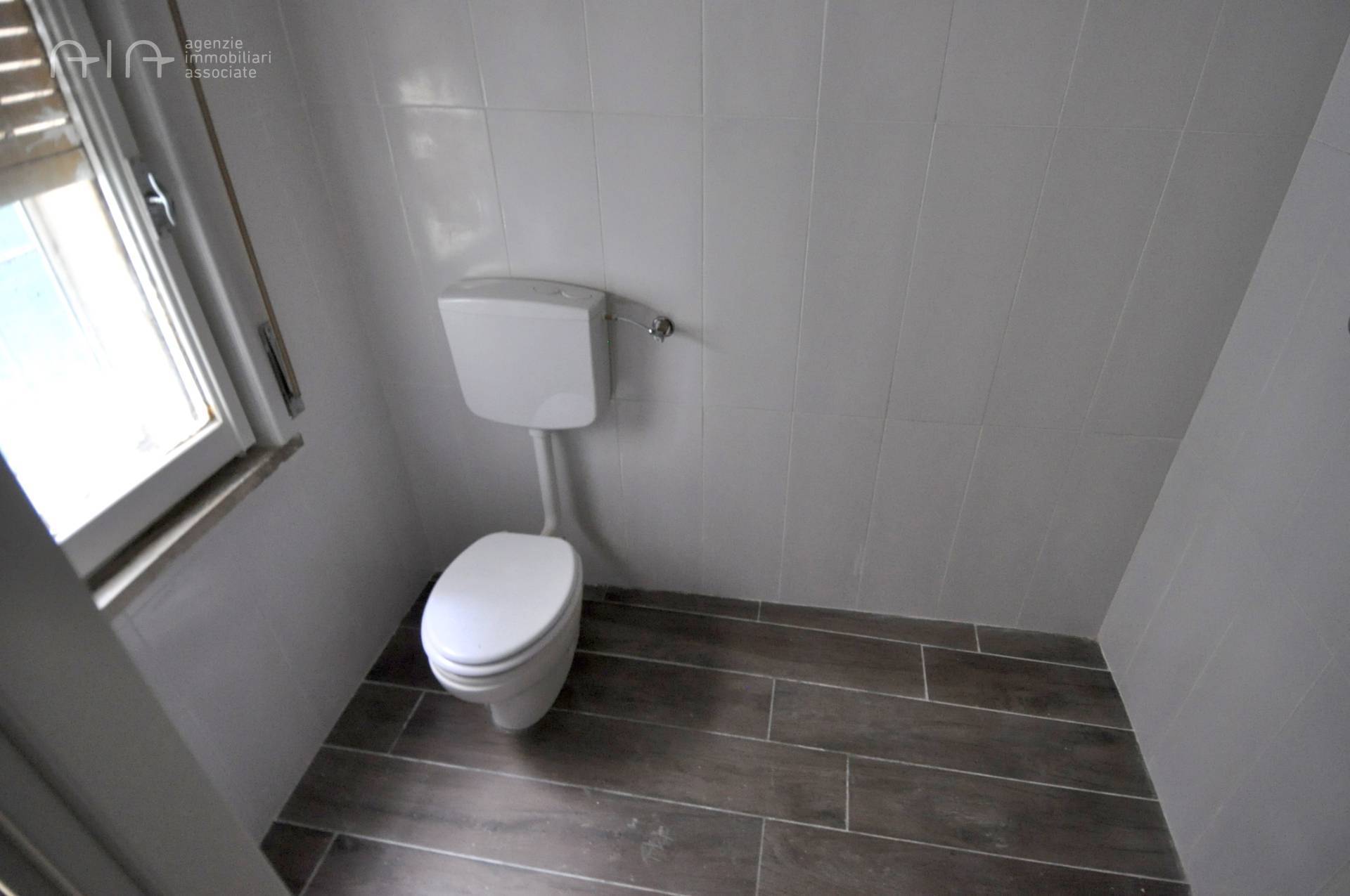 Locale Commerciale in vendita a San Benedetto del Tronto, Centralissima