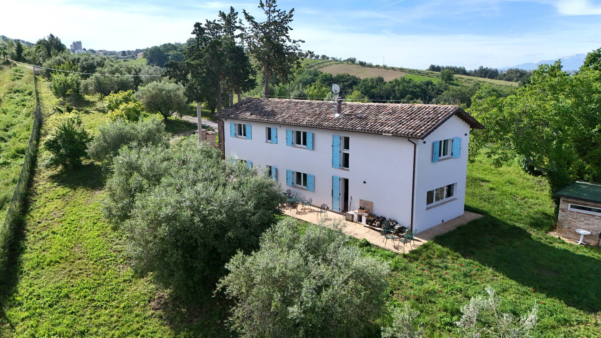 Casale Colonico Rustico in vendita a Castorano, Collinare