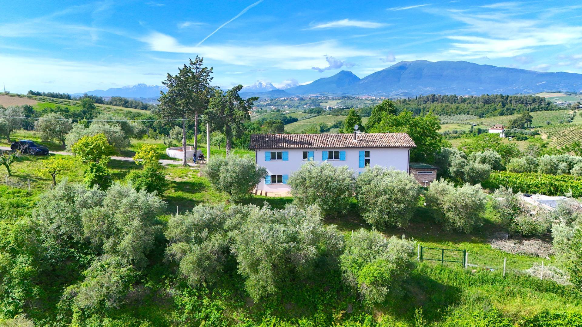 Casale Colonico Rustico in vendita a Castorano, Collinare