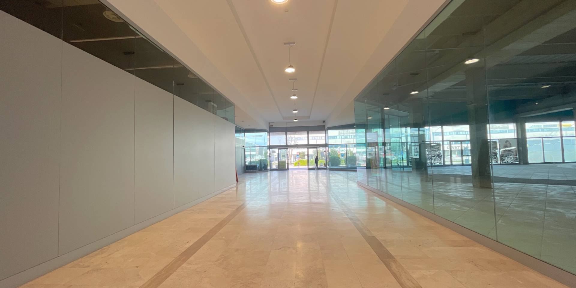 Locale Artigianale / Deposito in affitto a San Benedetto del Tronto, Porto D'ascoli residenziale