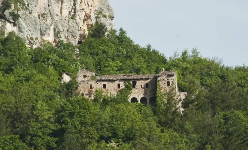 Casale Colonico Rustico in vendita a Ascoli Piceno, Collinare