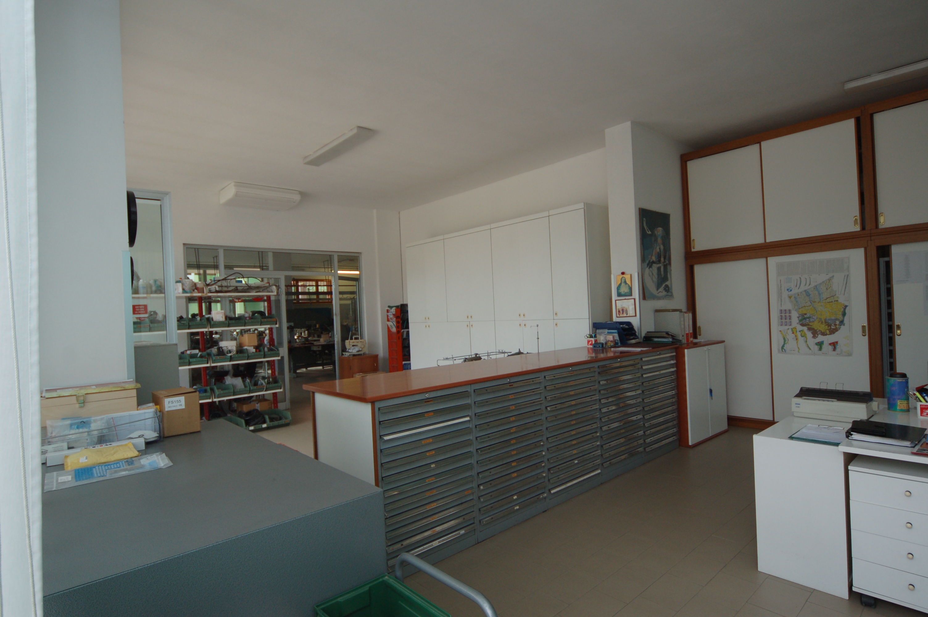 Locale Artigianale / Deposito in vendita a Martinsicuro, Villa Rosa (zona A Sud Del Centro)