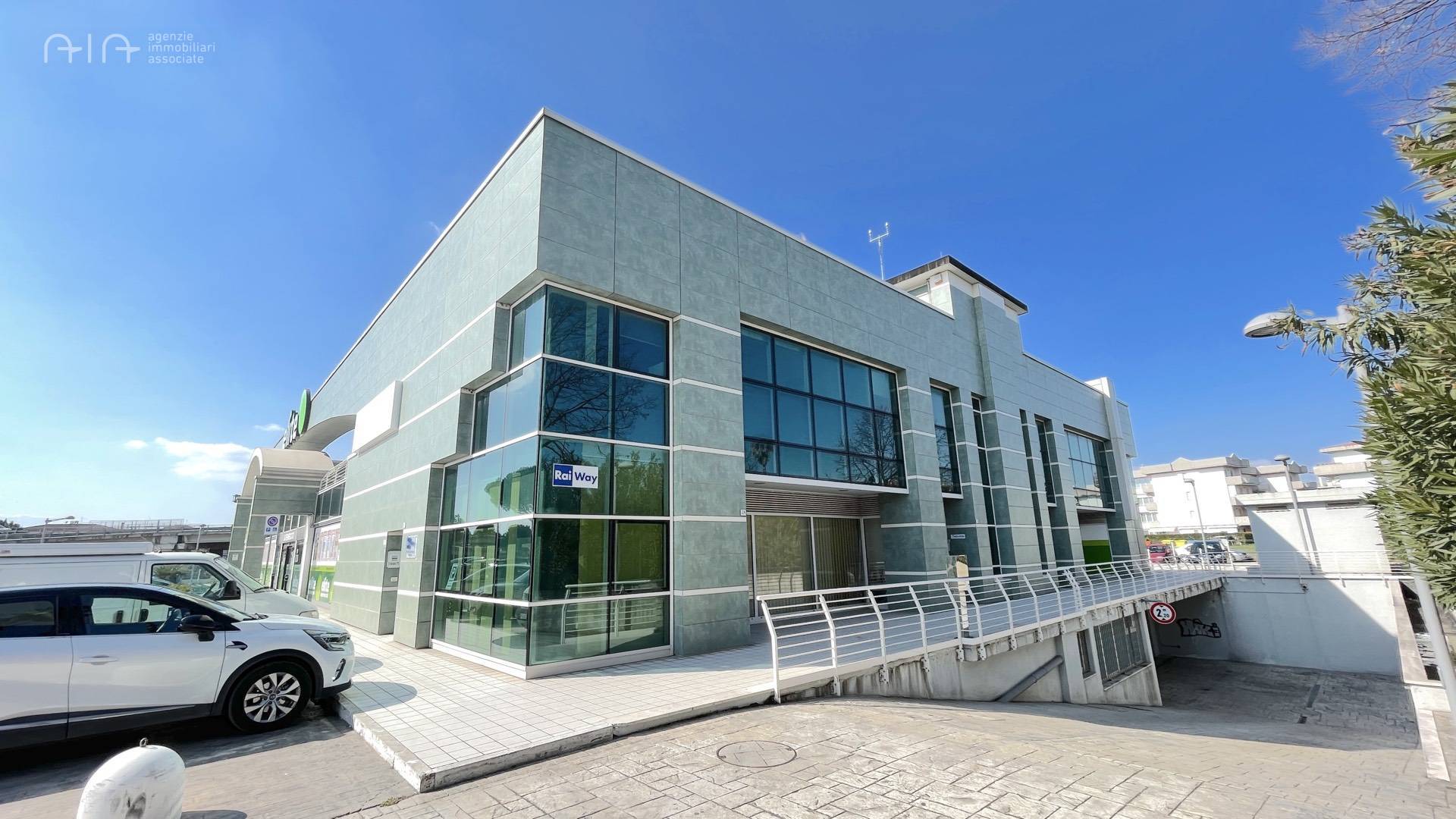 Ufficio / Studio Professionale in vendita a San Benedetto del Tronto, Porto D'ascoli residenziale