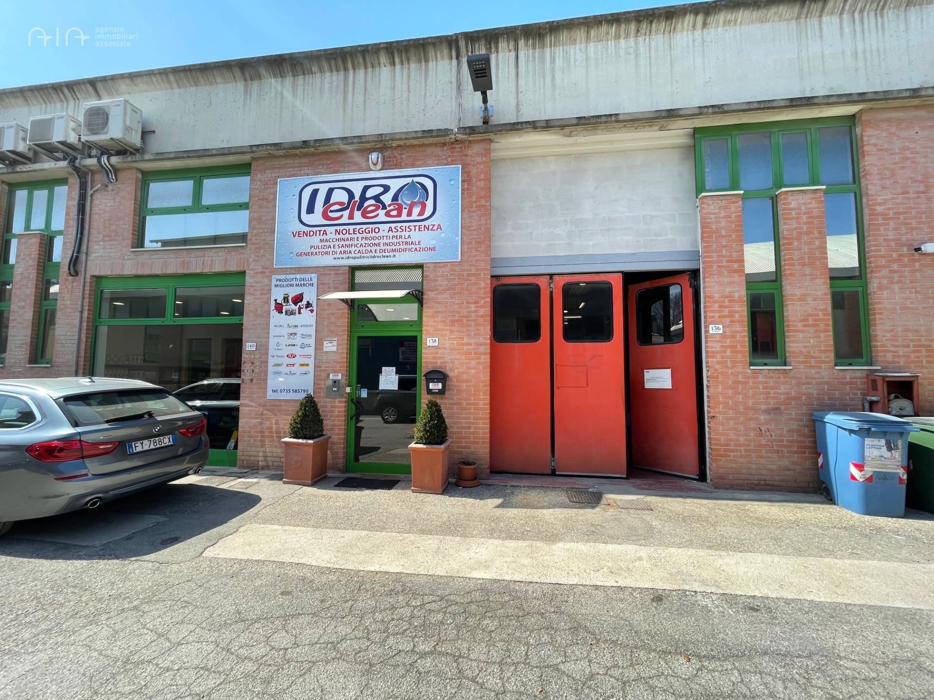 Locale Artigianale / Deposito in vendita a Grottammare, Centrale (tra La ss16 e ferrovia, fino al fi