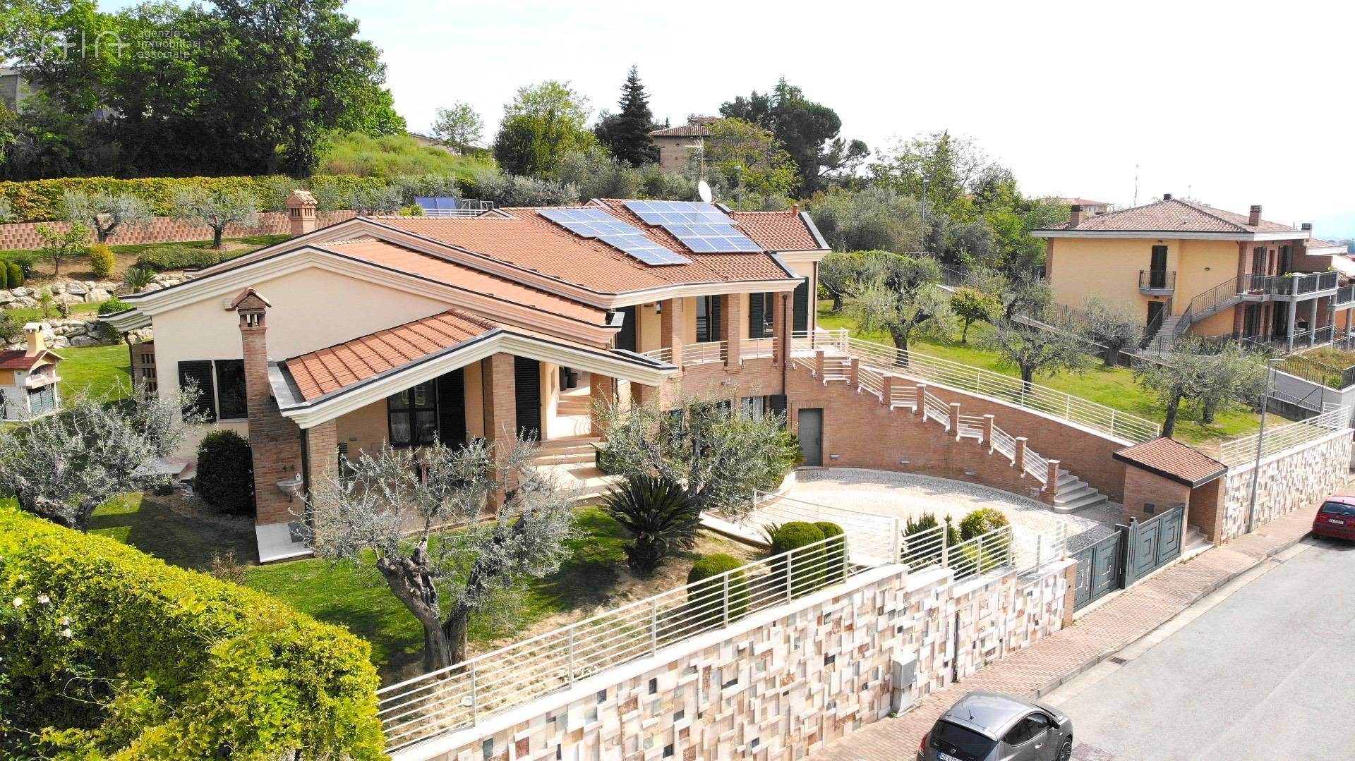 Villa singola in vendita a Castel di Lama, Piattoni