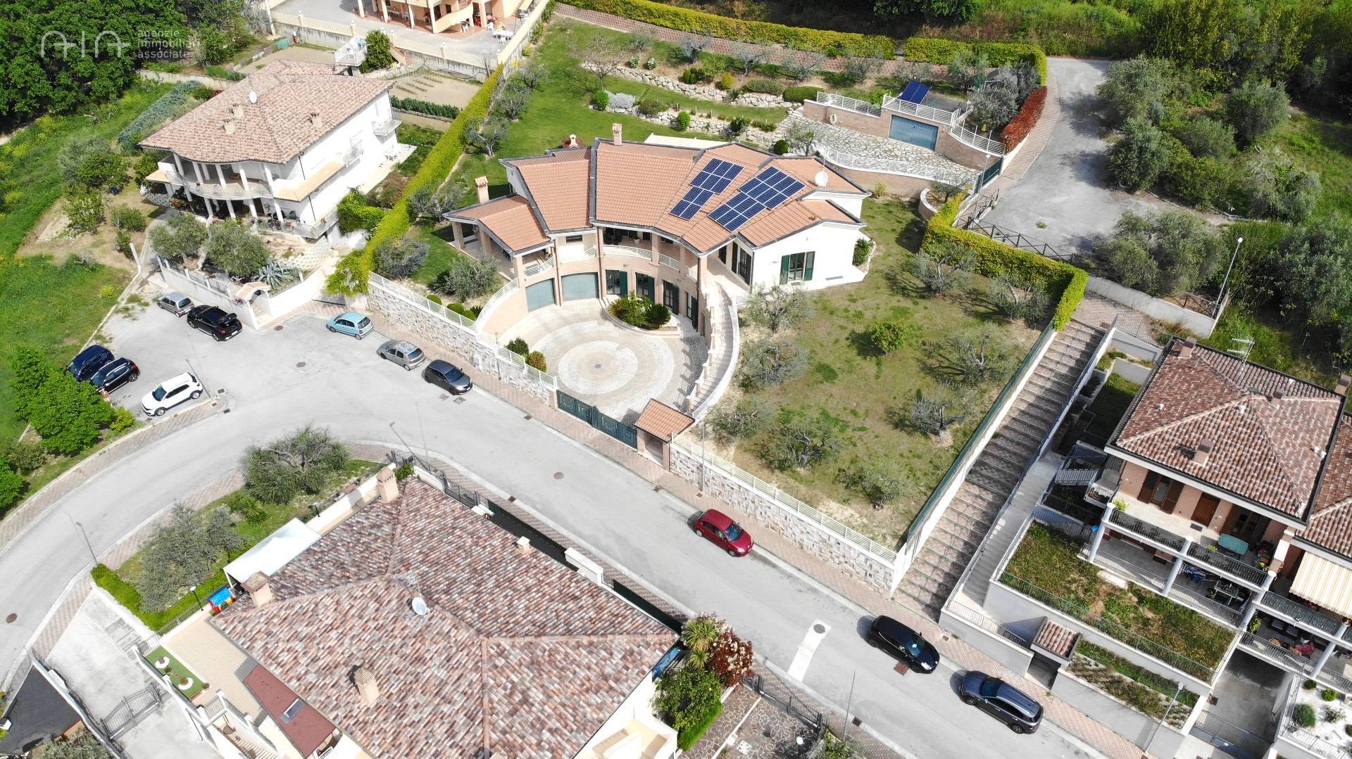 Villa singola in vendita a Castel di Lama, Piattoni