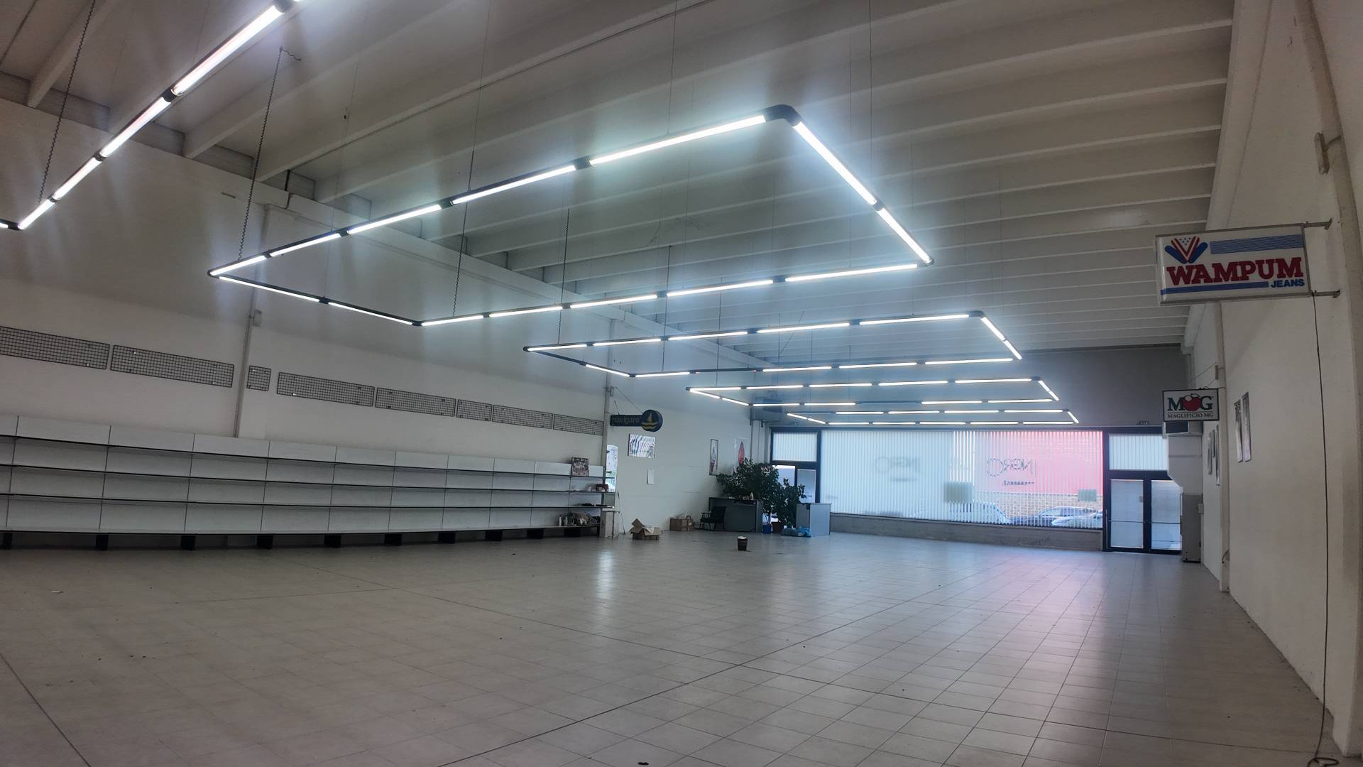 Locale Commerciale in vendita a San Benedetto del Tronto, Porto D'ascoli residenziale