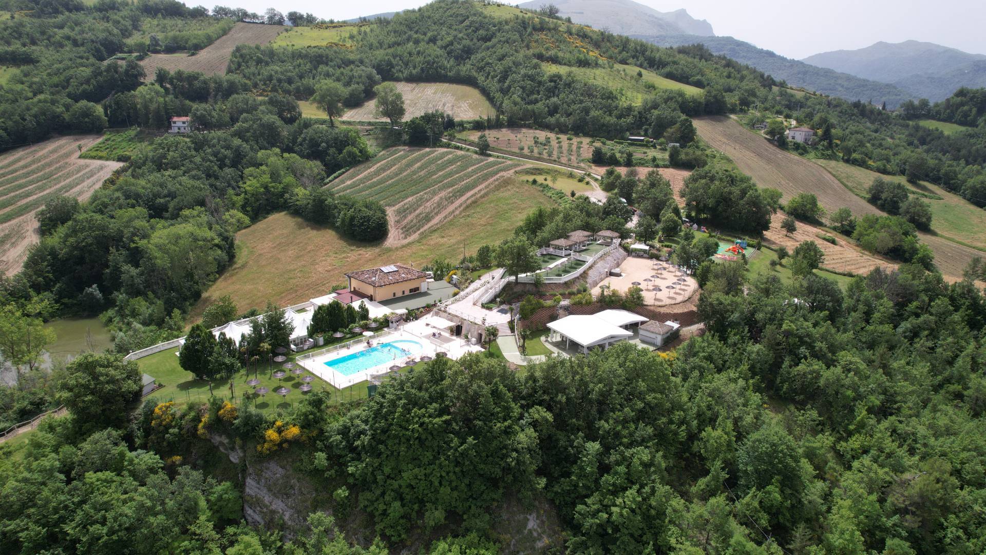 Casale Colonico Rustico in vendita a Ascoli Piceno, Rosara