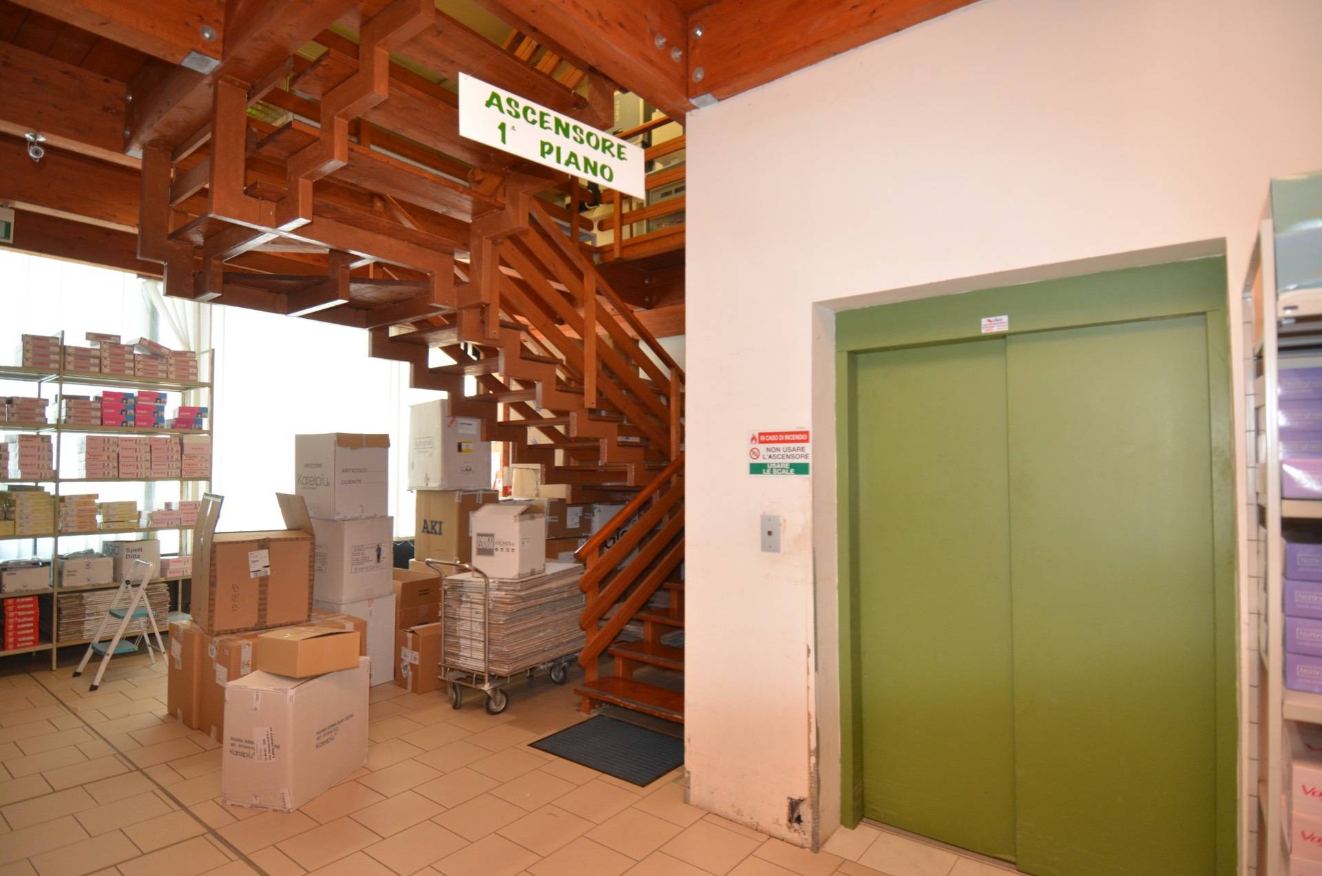 Locale Commerciale in vendita a San Benedetto del Tronto, Porto D'ascoli residenziale