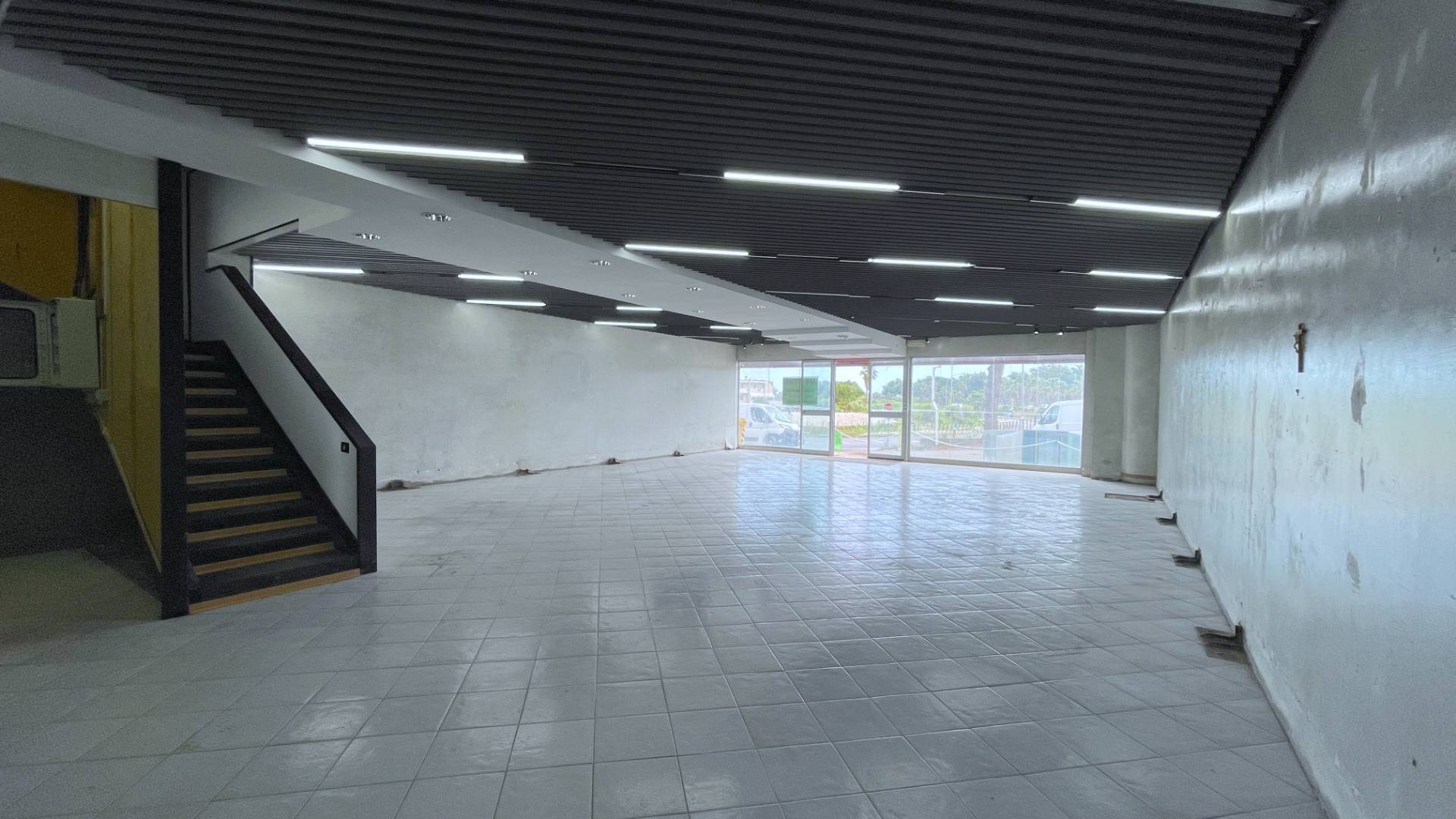 Locale Artigianale / Deposito in vendita a San Benedetto del Tronto, Residenziale Sud