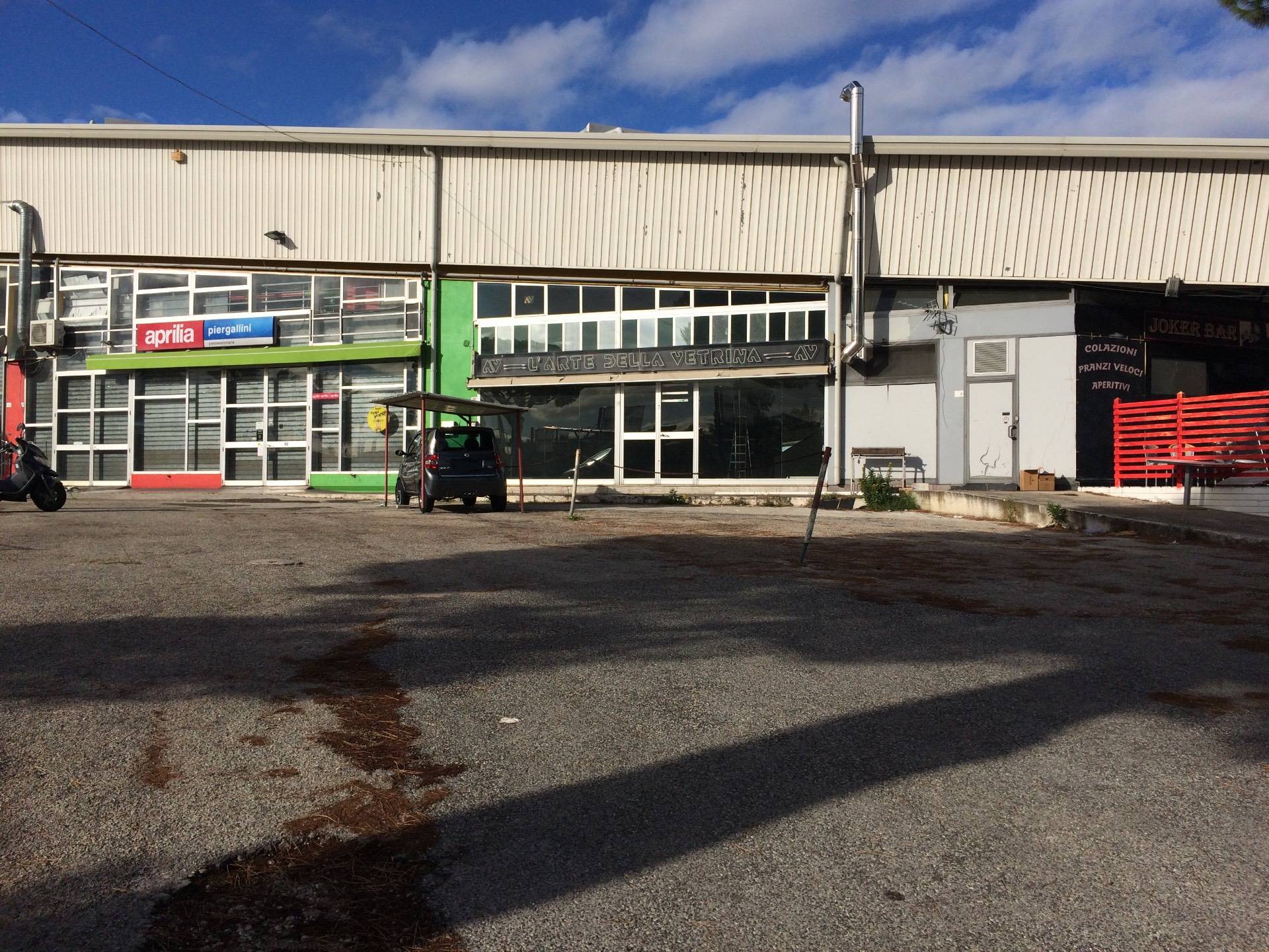 Locale Artigianale / Deposito in vendita a San Benedetto del Tronto, Residenziale Sud