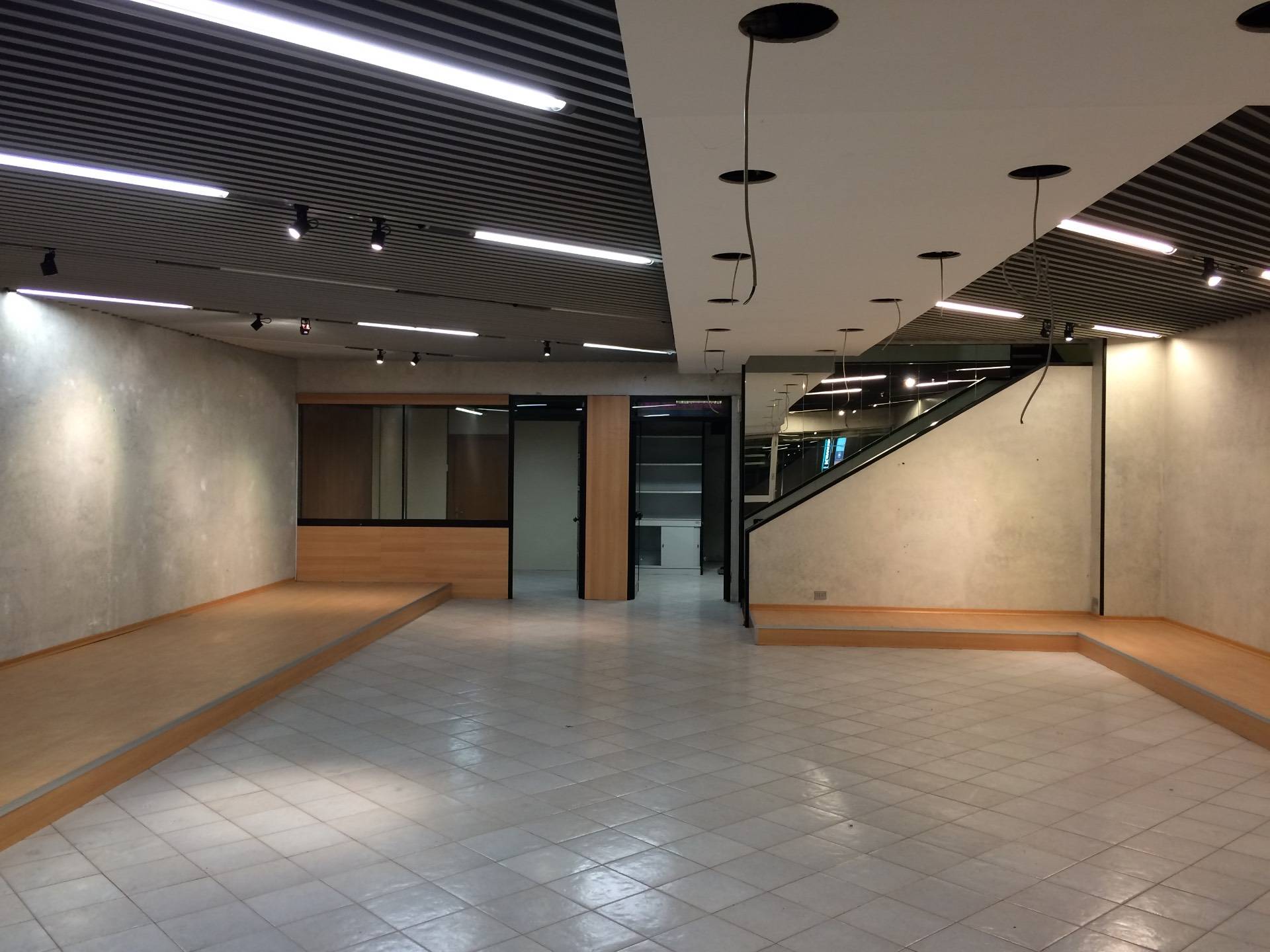 Locale Artigianale / Deposito in vendita a San Benedetto del Tronto, Residenziale Sud