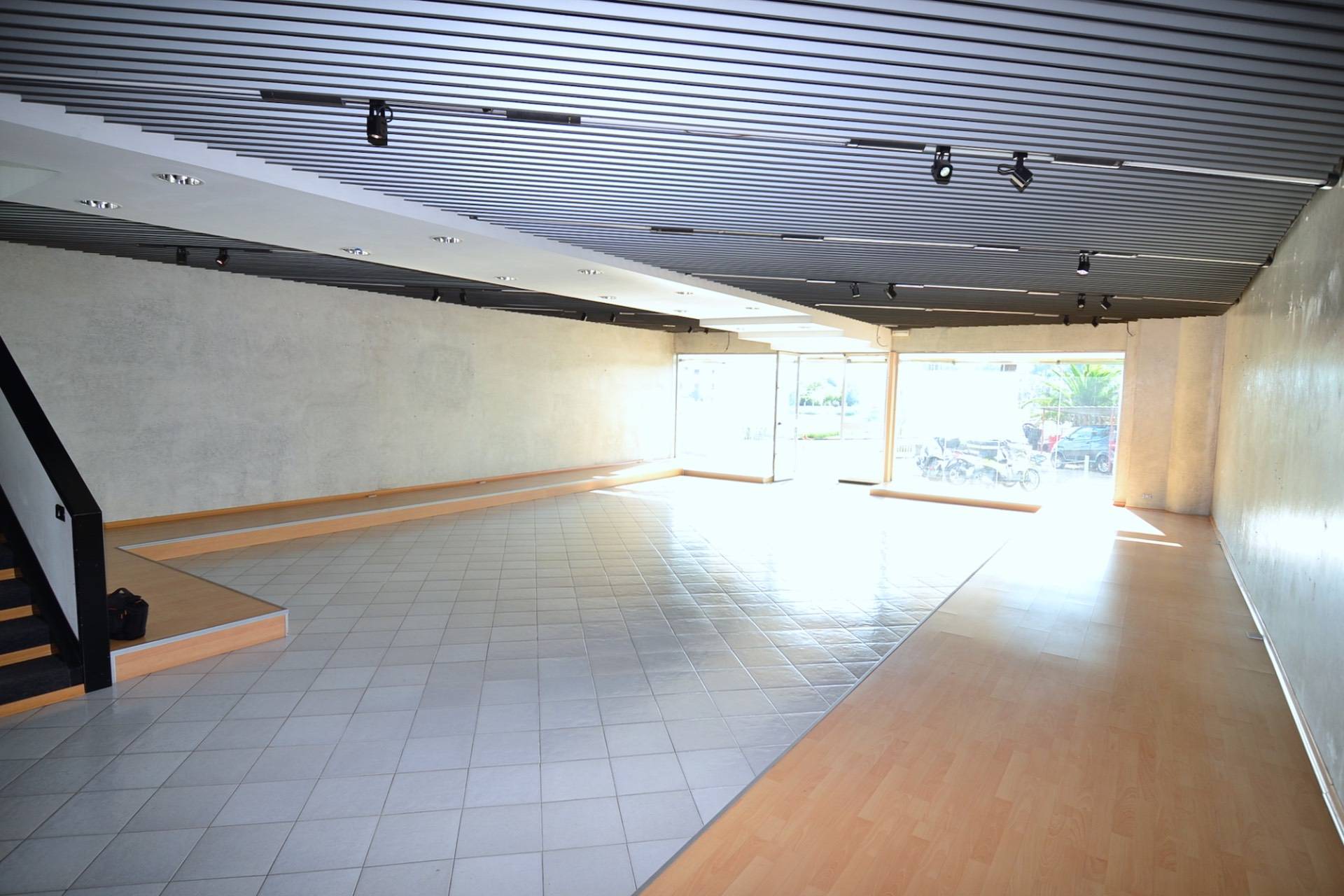 Locale Artigianale / Deposito in vendita a San Benedetto del Tronto, Residenziale Sud