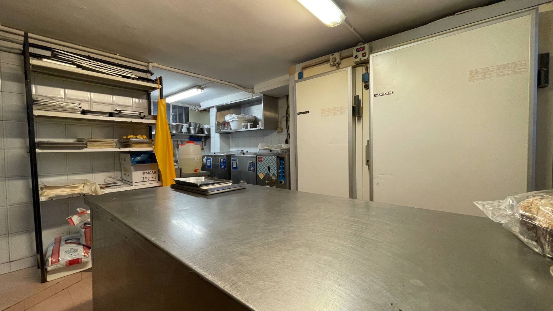 Locale Commerciale in vendita a San Benedetto del Tronto, Centralissima