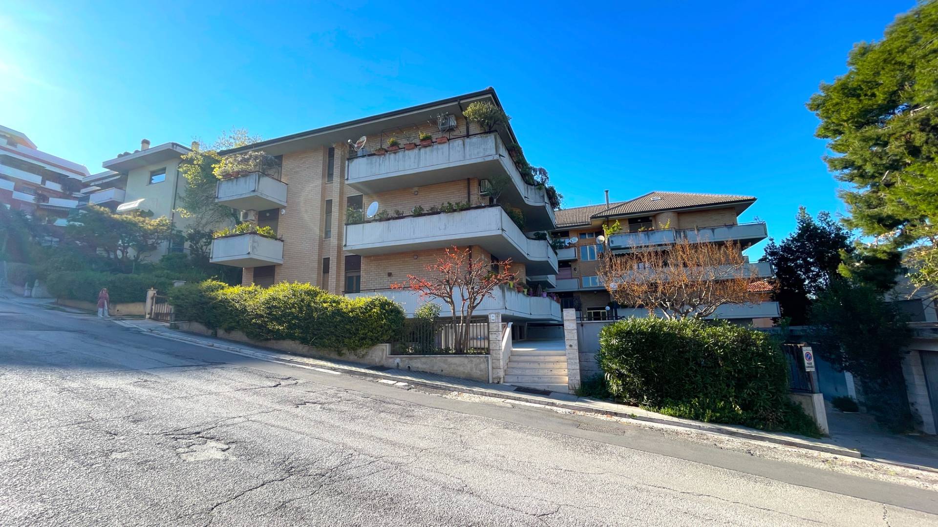 Locale Artigianale / Deposito in vendita a San Benedetto del Tronto, Residenziale nord