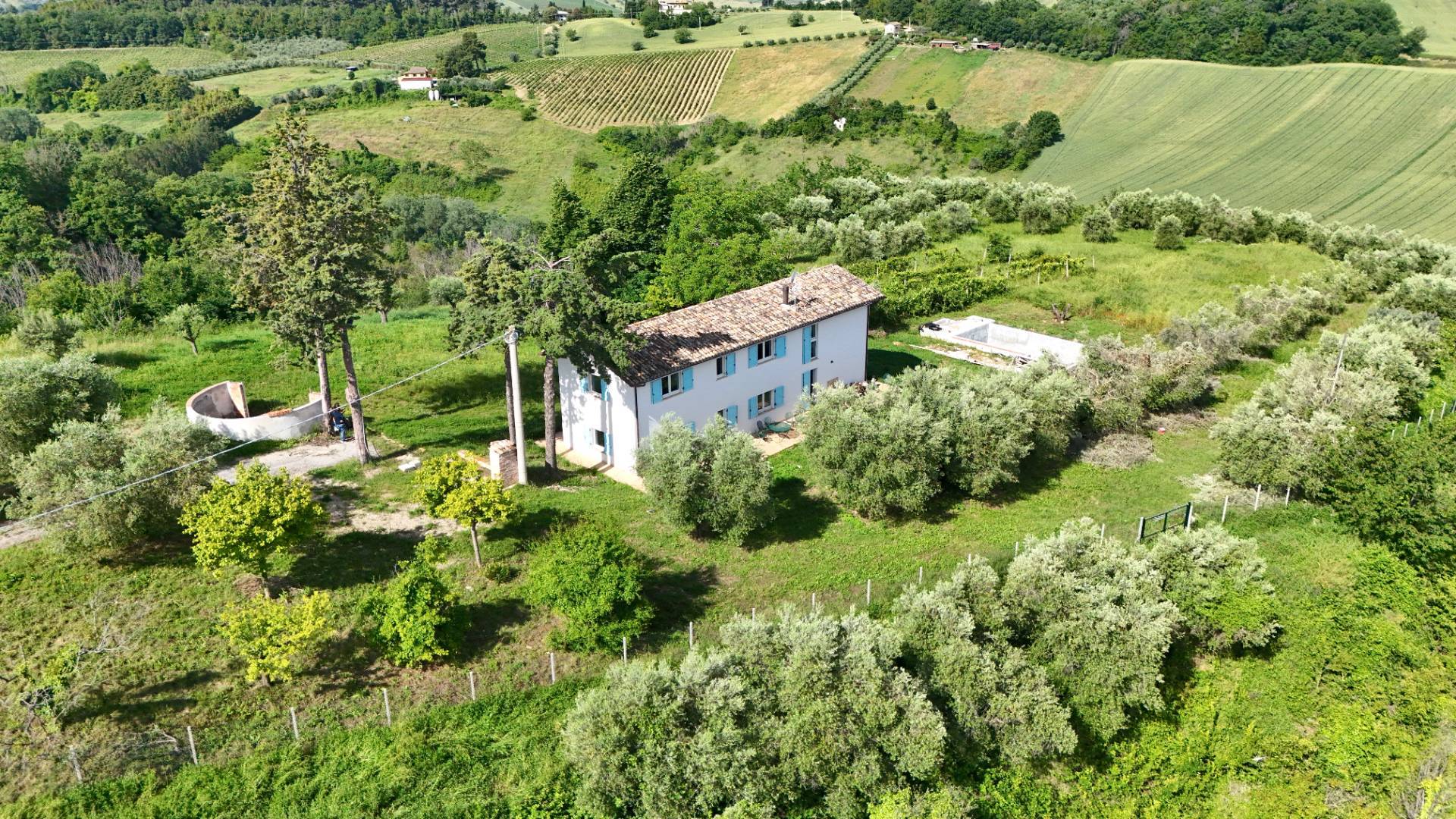Casale Colonico Rustico in vendita a Castorano, Collinare