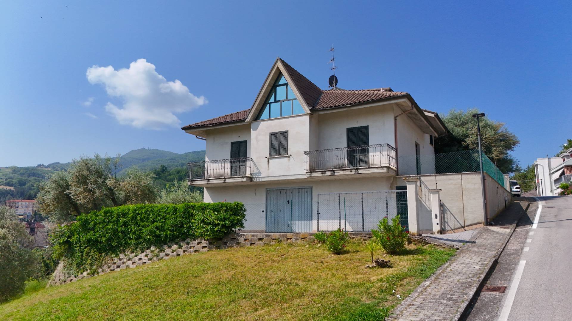 Villa singola in vendita a Rotella, Centrale / Centro Storico