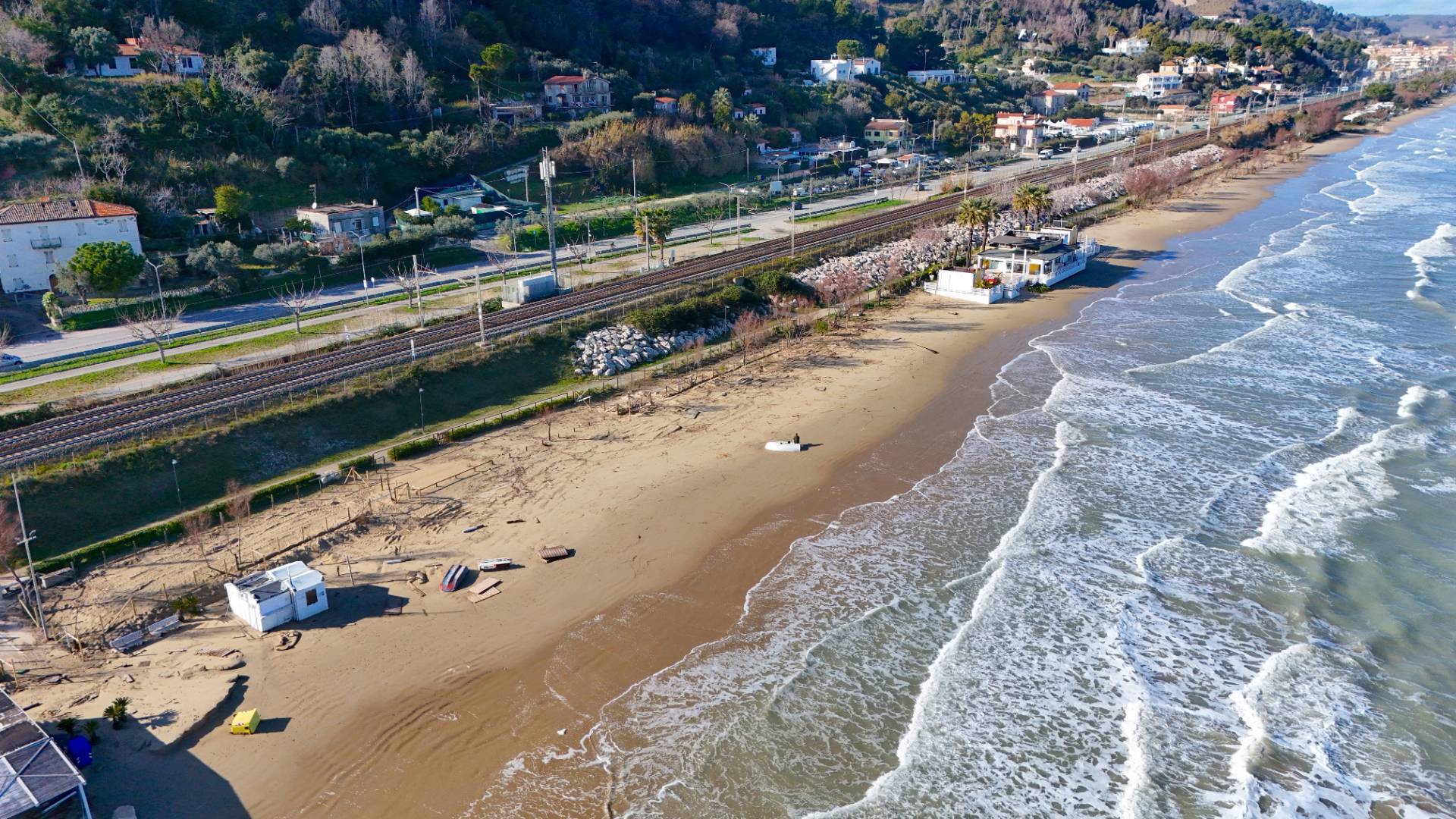 Terreno Agricolo (con / Senza Piccolo Prefabbricato) in vendita a Cupra Marittima, Lungomare (al Di 