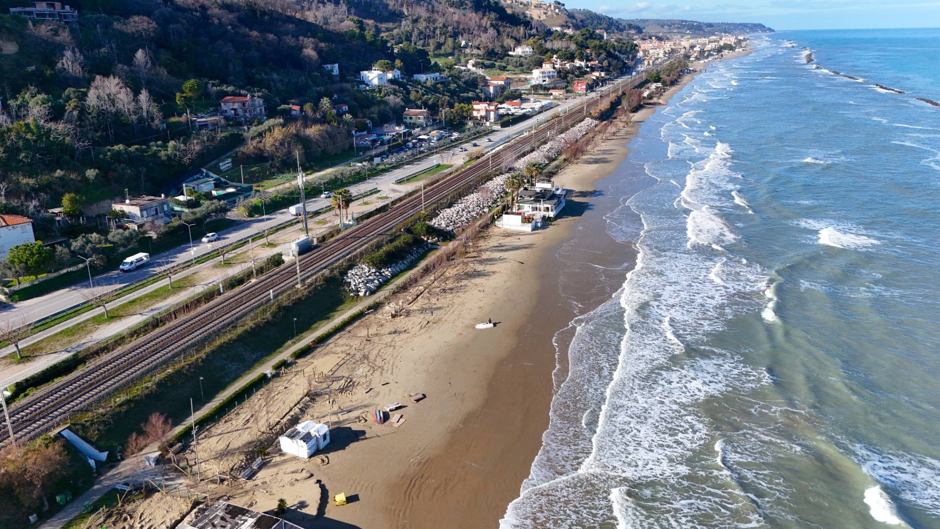Terreno Agricolo (con / Senza Piccolo Prefabbricato) in vendita a Cupra Marittima, Lungomare (al Di 