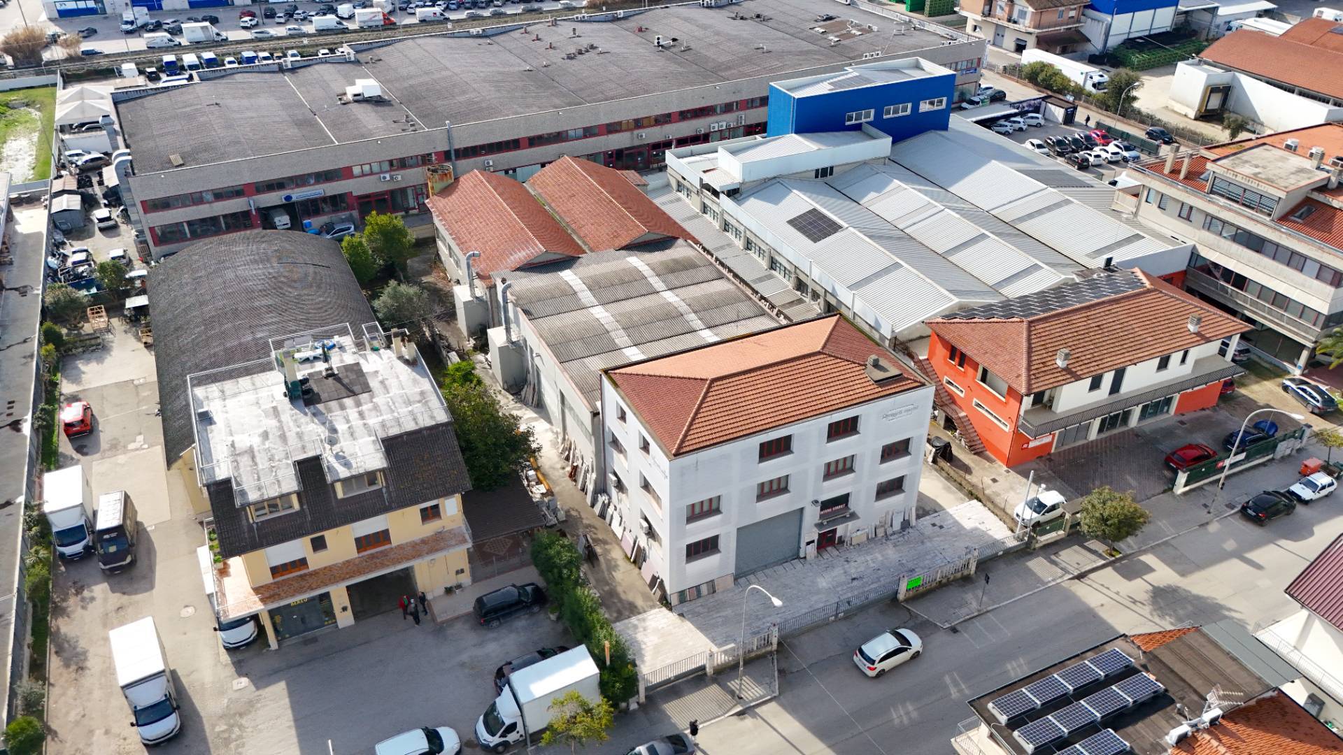 Capannone in vendita a San Benedetto del Tronto, Porto D'ascoli residenziale