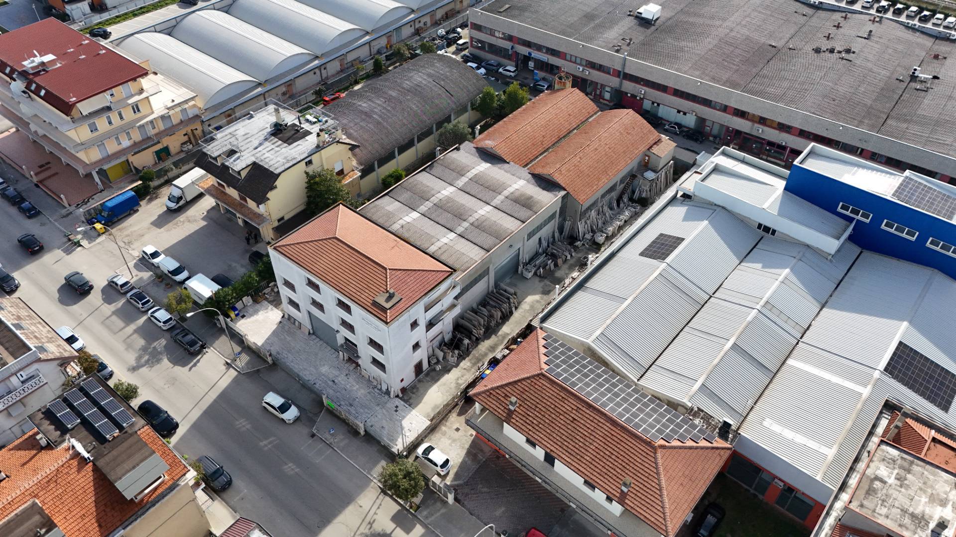 Capannone in vendita a San Benedetto del Tronto, Porto D'ascoli residenziale