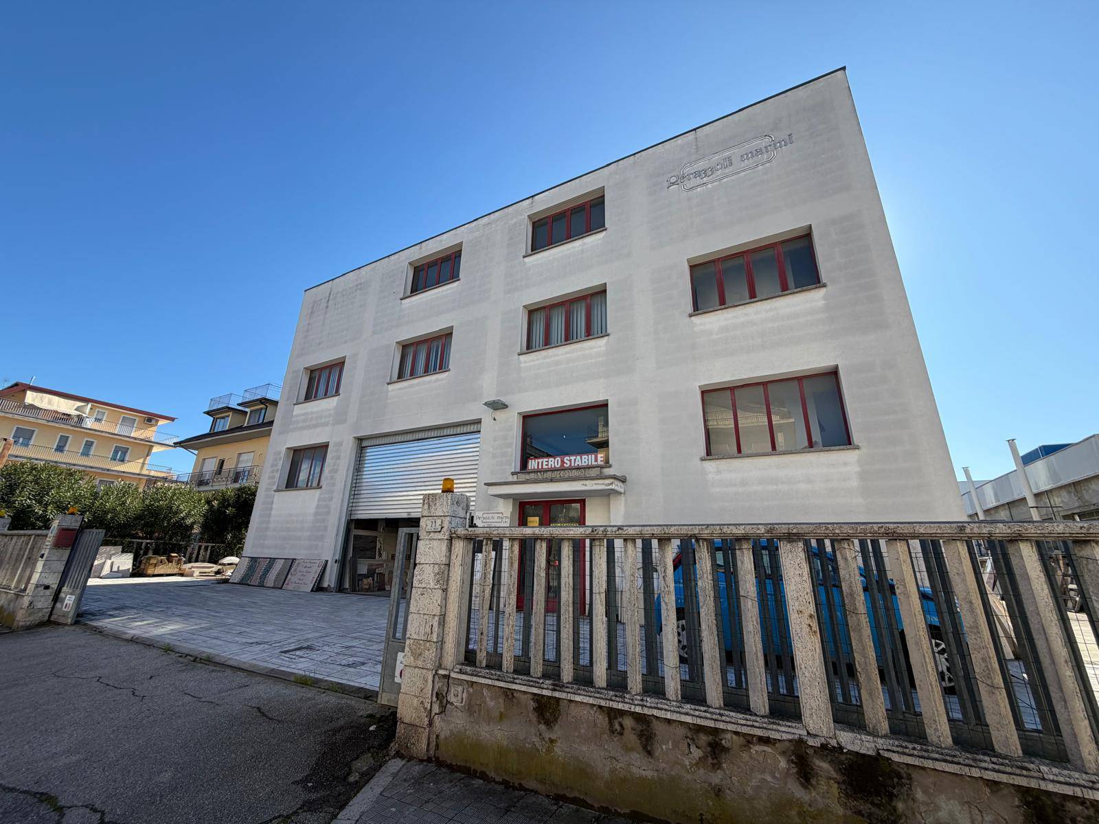 Capannone in vendita a San Benedetto del Tronto, Porto D'ascoli residenziale