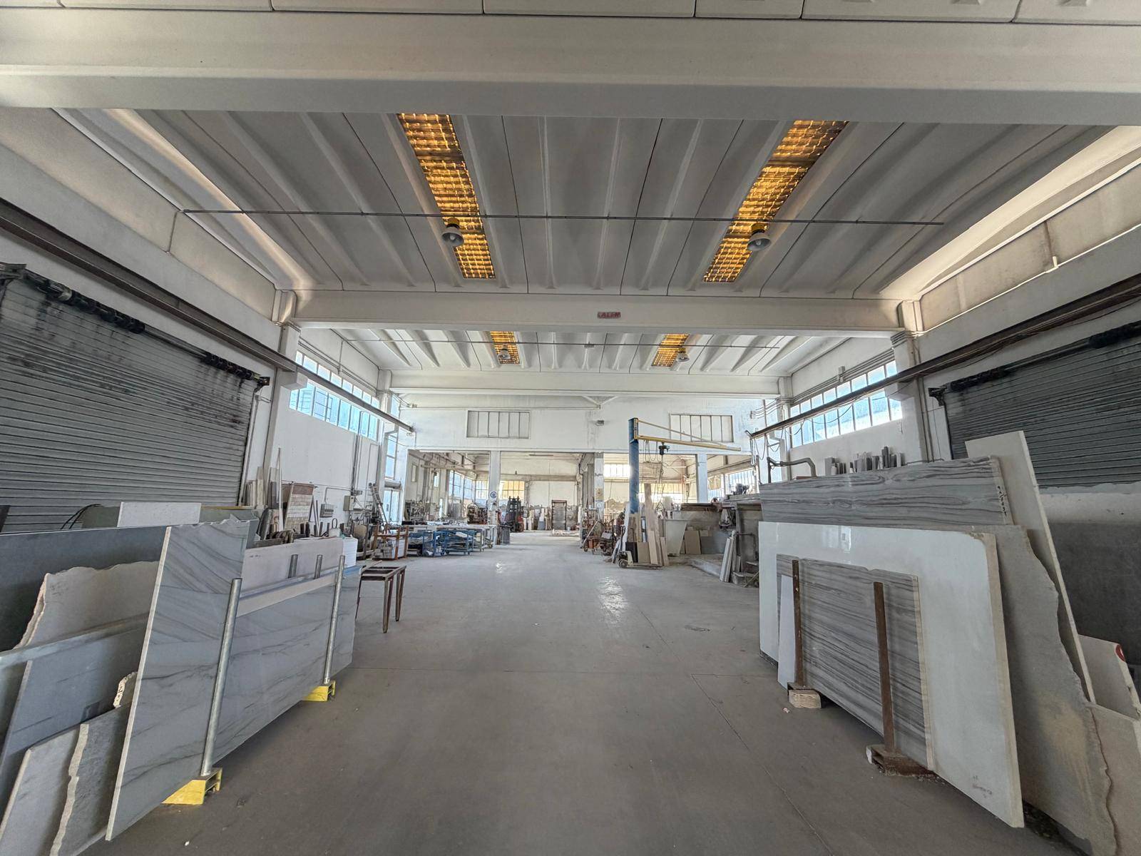 Capannone in vendita a San Benedetto del Tronto, Porto D'ascoli residenziale