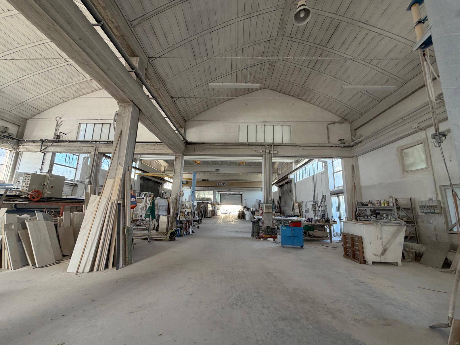 Capannone in vendita a San Benedetto del Tronto, Porto D'ascoli residenziale