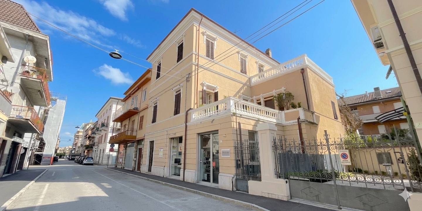 Casa cielo - terra in vendita a Grottammare, Lungomare nord (zona tra spiaggia e ferrovia, a nord de