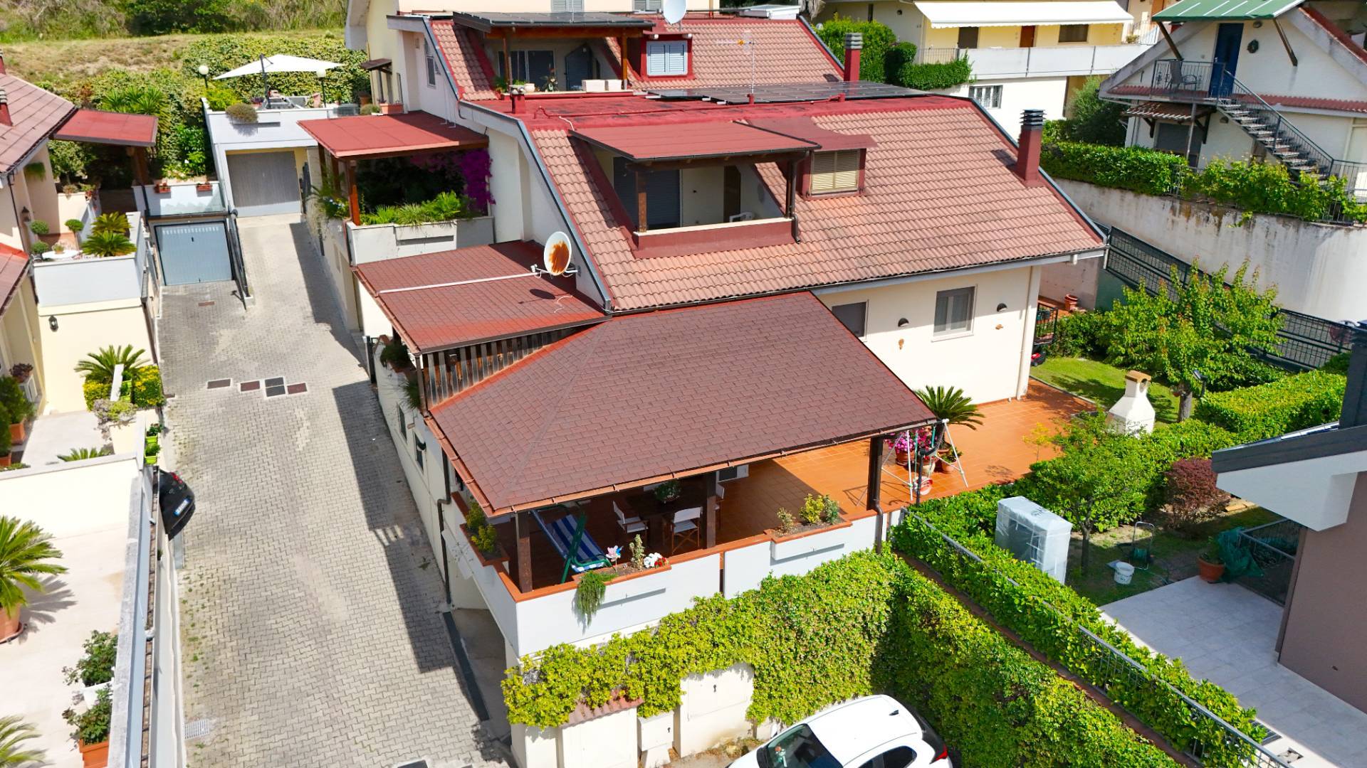 Villino a schiera / bifamiliare in vendita a Ascoli Piceno, Monticelli Alto