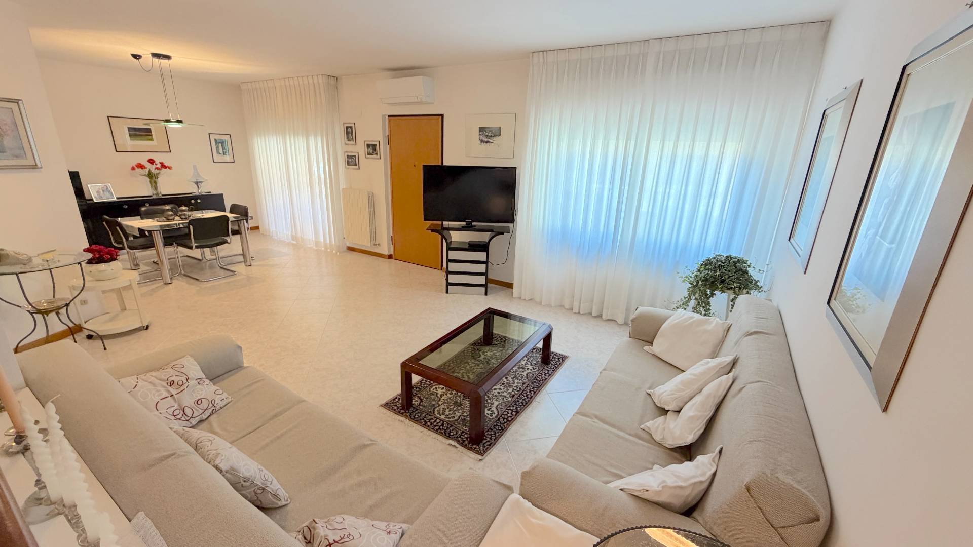 Villino a schiera / bifamiliare in vendita a Ascoli Piceno, Monticelli Alto