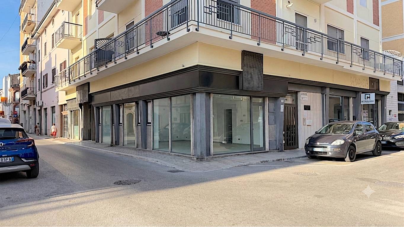 Locale Commerciale in affitto a San Benedetto del Tronto, Centralissima