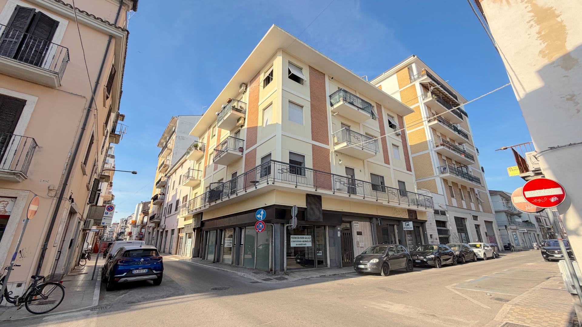 Locale Commerciale in affitto a San Benedetto del Tronto, Centralissima