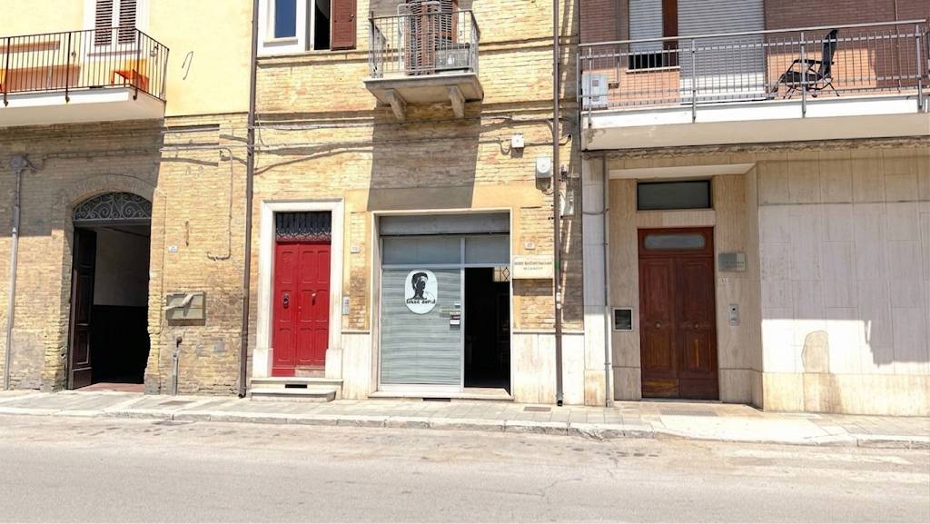 Locale Commerciale in affitto a San Benedetto del Tronto, Centralissima