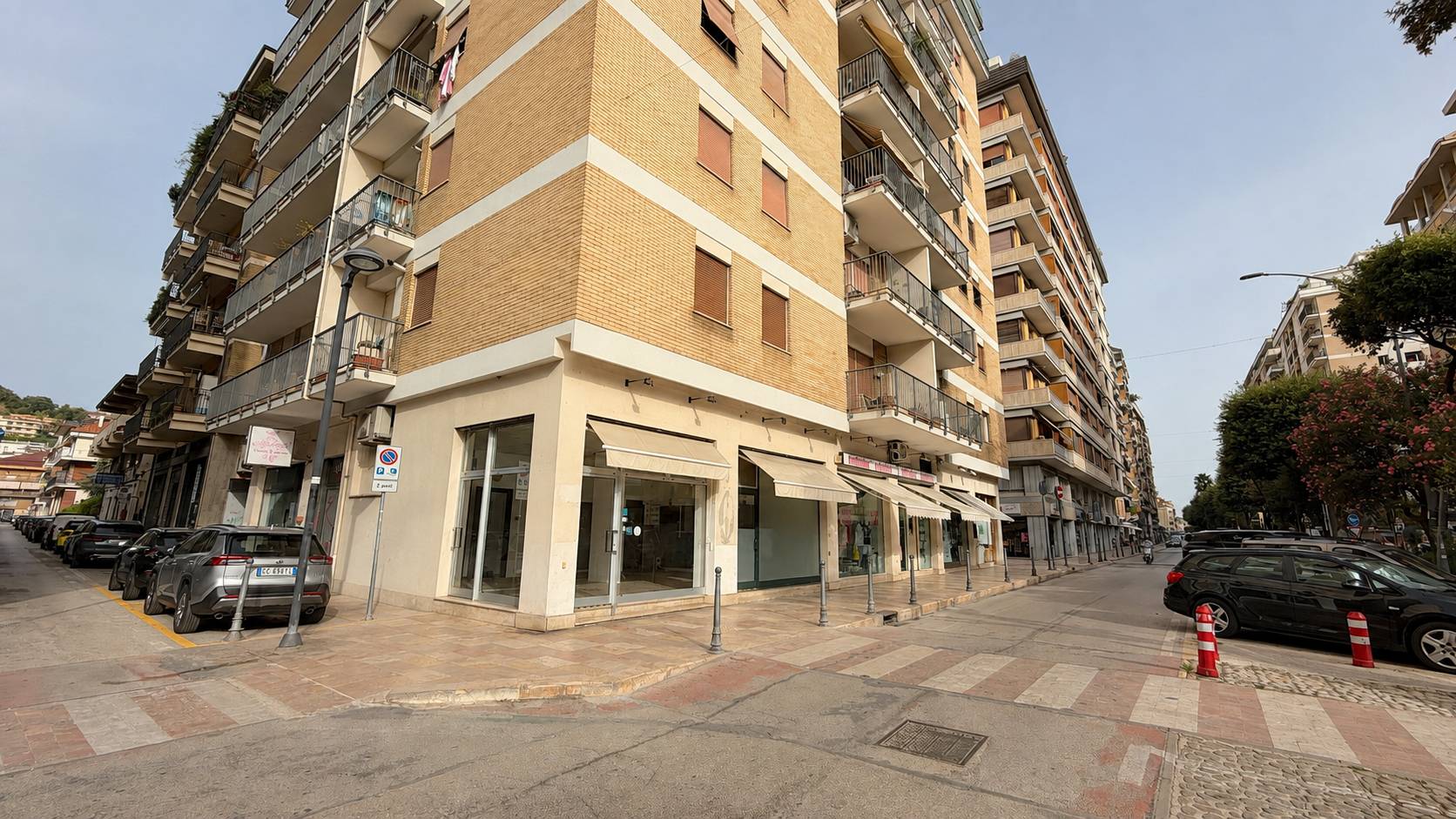 Locale Commerciale in affitto a San Benedetto del Tronto, Centralissima