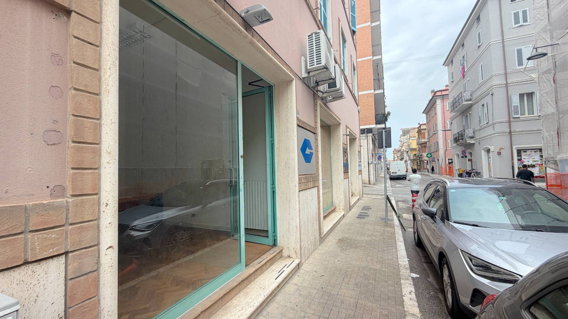 Locale Commerciale in affitto a San Benedetto del Tronto, Centralissima